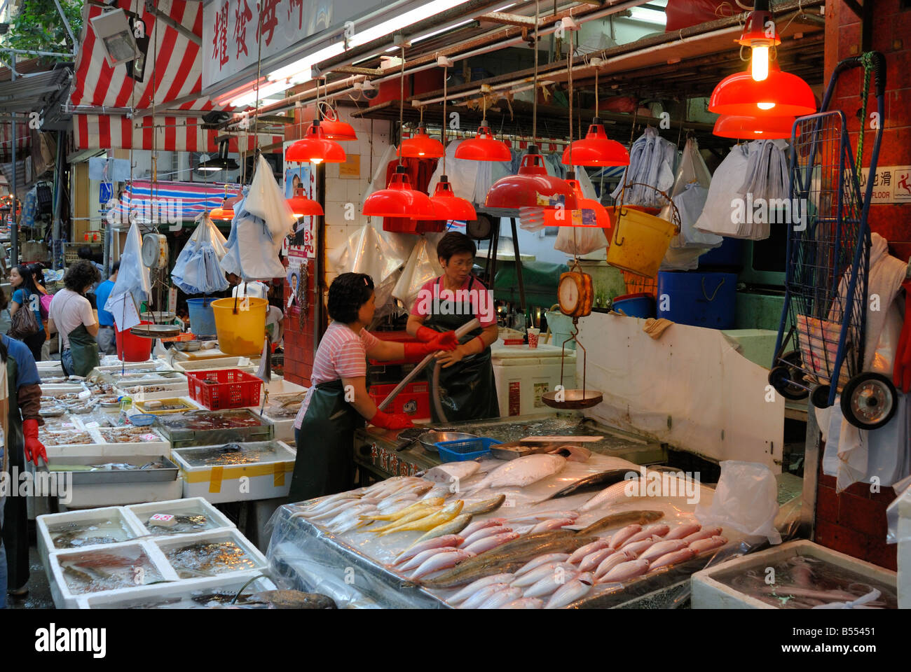 Fish market, Hong Kong Stock Photo - Alamy