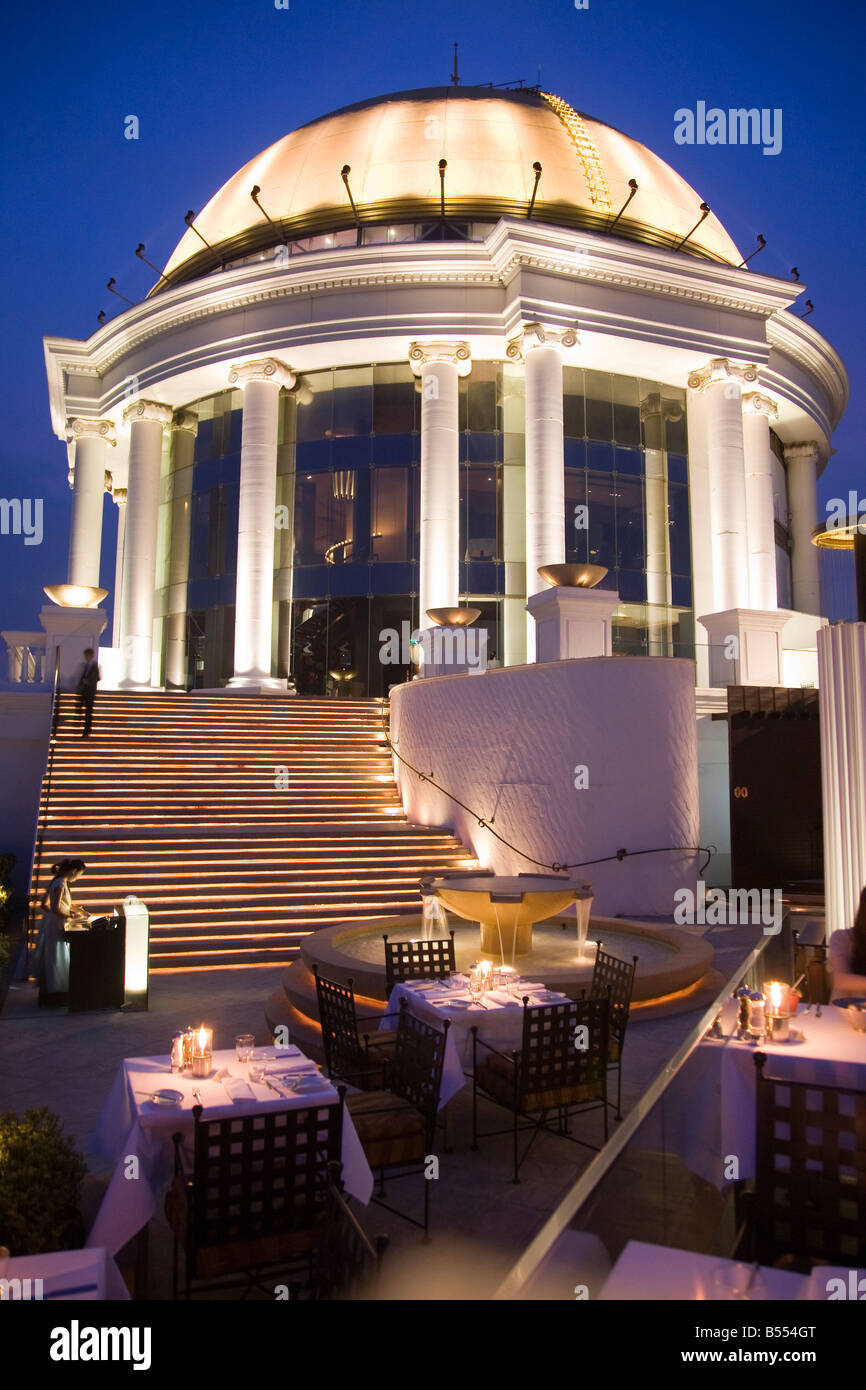 highest-al-fresco-restaurant-hi-res-stock-photography-and-images-alamy