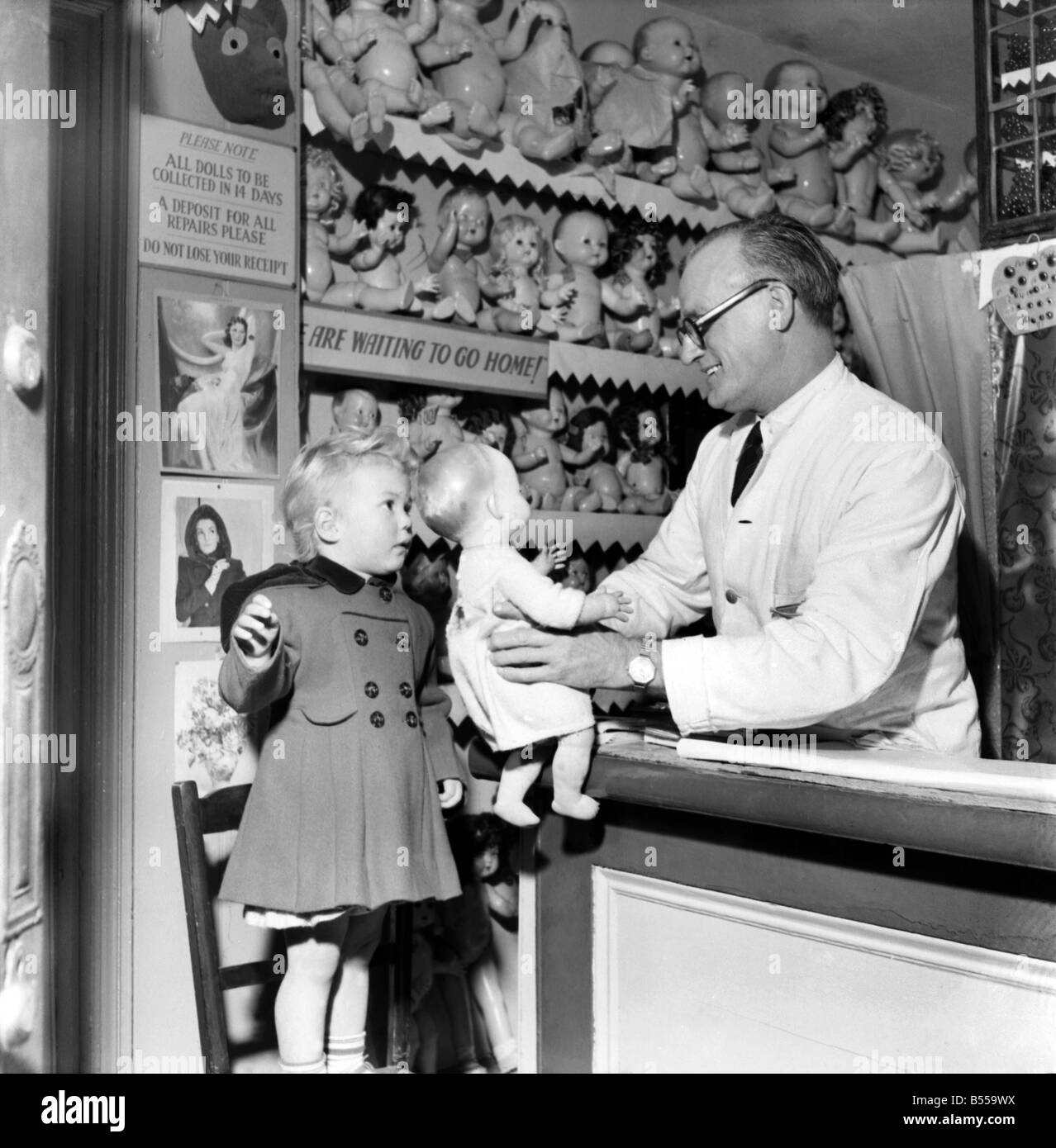 1950s hospital hi-res stock photography and images - Alamy