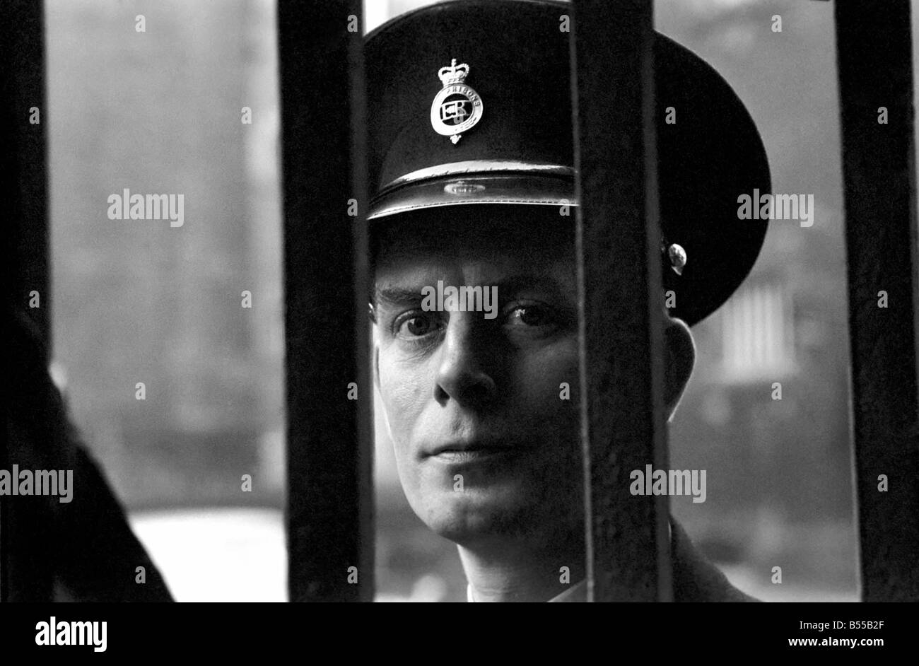 Crime Prisons: Prison Officer John Gaynor at work in Strangeways Jail, Manchester. November 1969 Z12020-010 Stock Photo