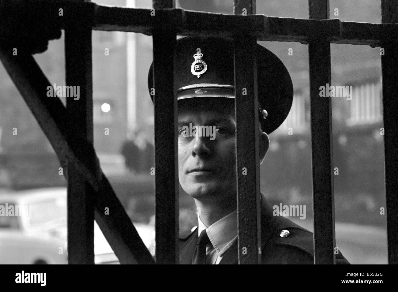 Crime Prisons: Prison Officer John Gaynor at work in Strangeways Jail, Manchester. November 1969 Z12020-011 Stock Photo