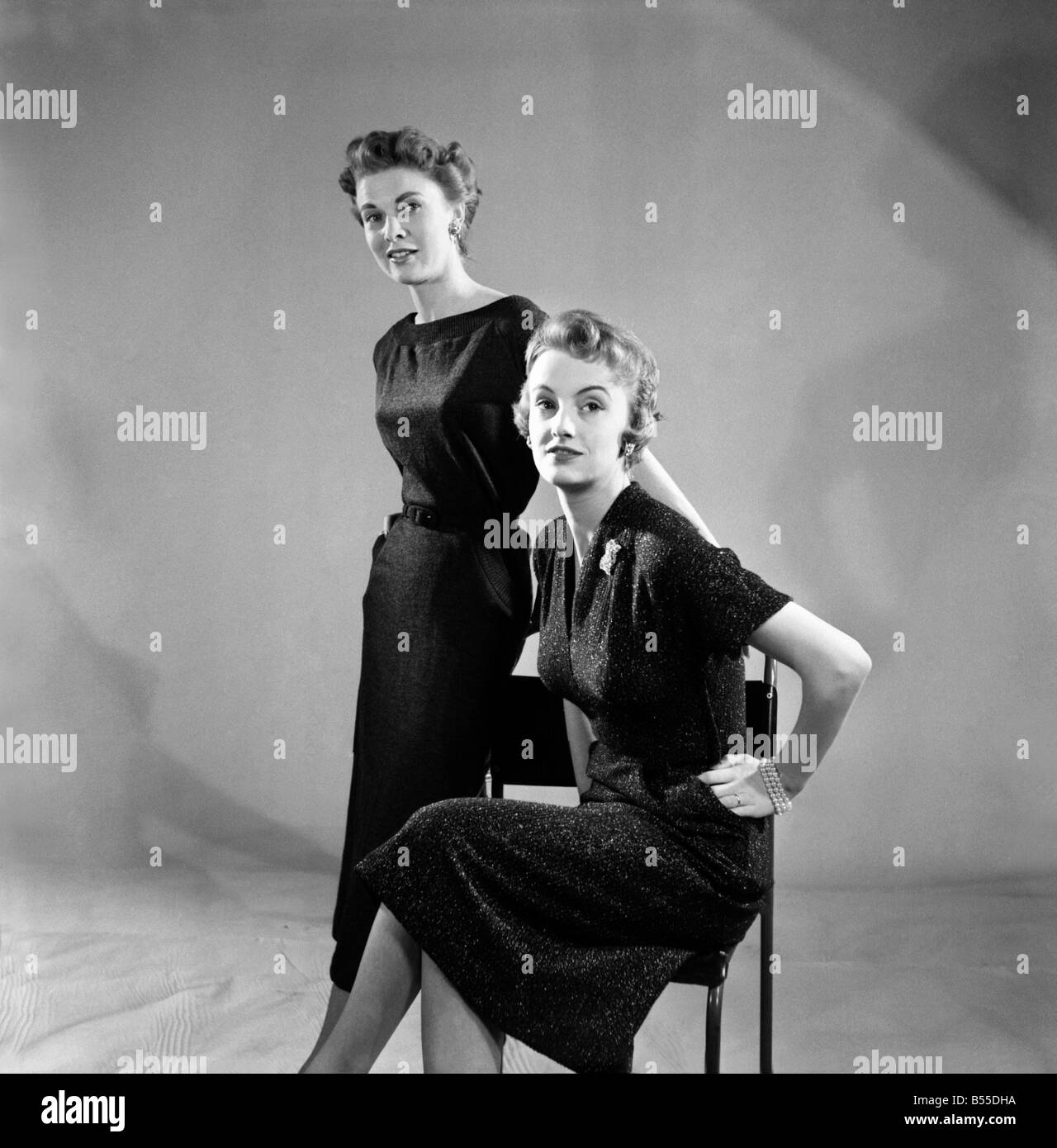1950s fashion models Black and White Stock Photos & Images - Alamy