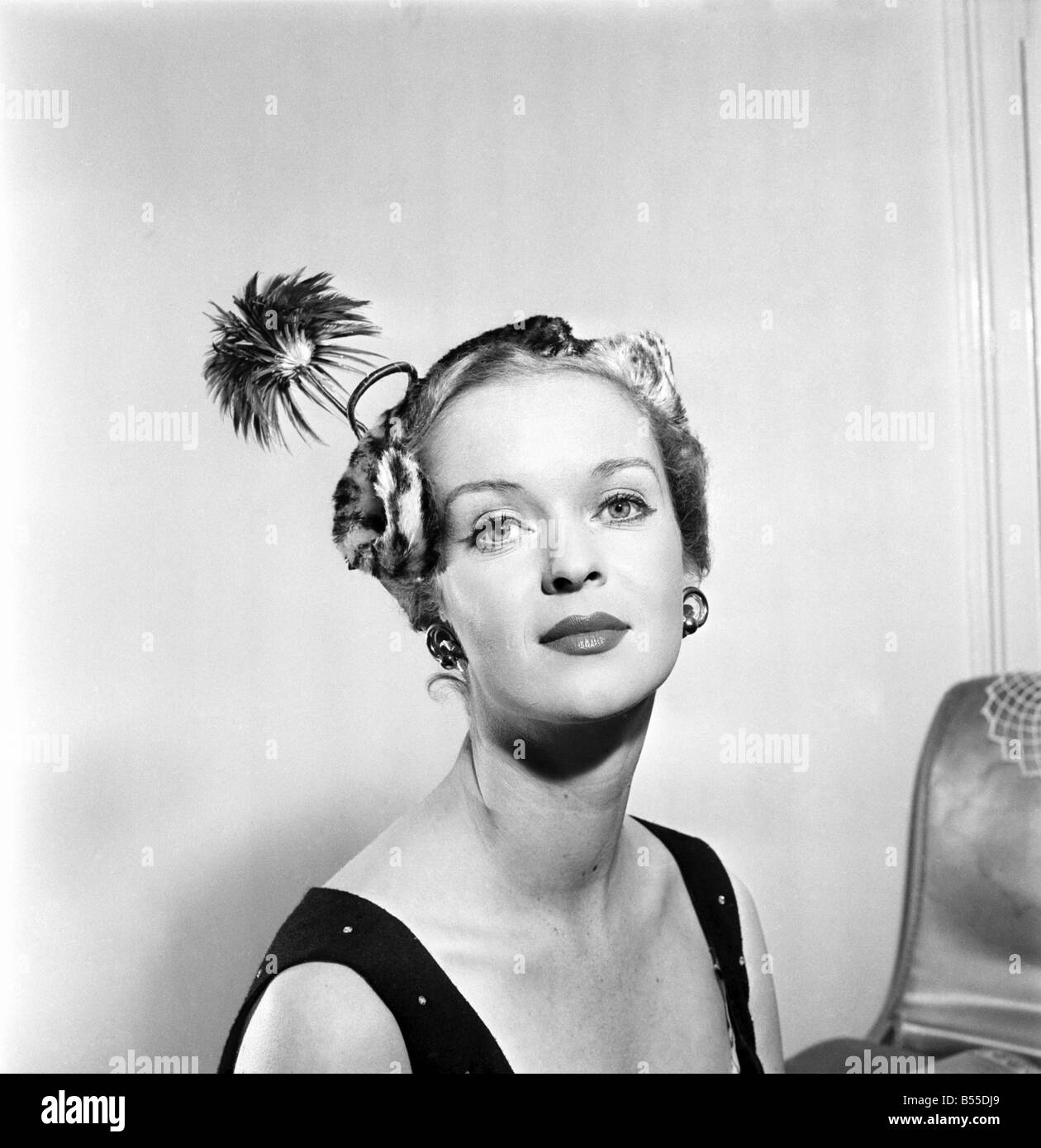Clothing: Fashion: Hats: Lady Newborough presents the Mogambo range of hats inspired by the M.G.M. film Mogambo, which was filme Stock Photo