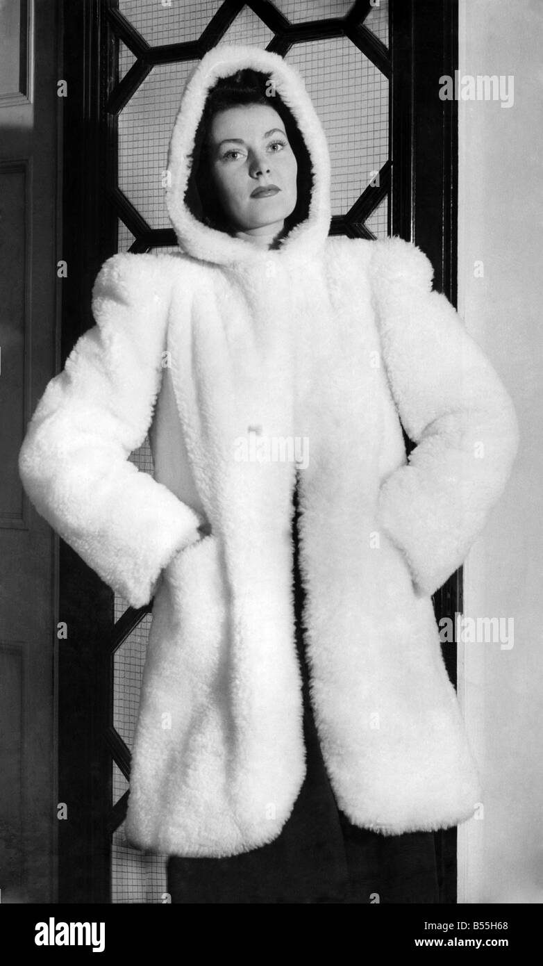 Clothing. Real sheepskin coat (swagger) with load. A real blackout outfit. October 1939 P008607 Stock Photo