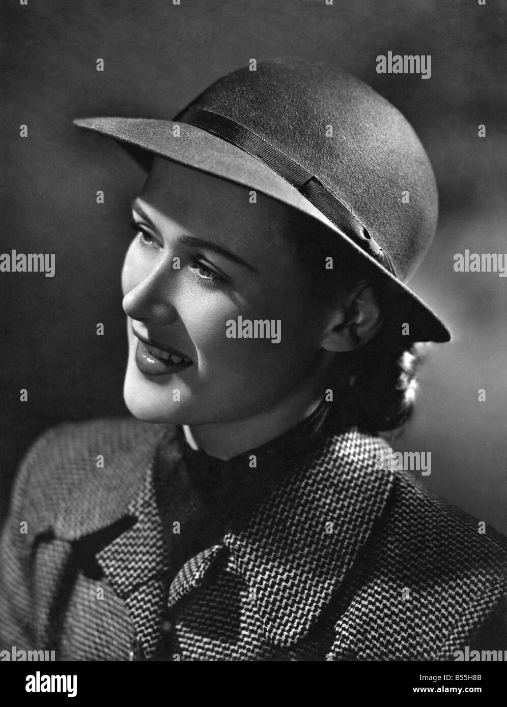 1940s fashion women hi-res stock photography and images - Alamy