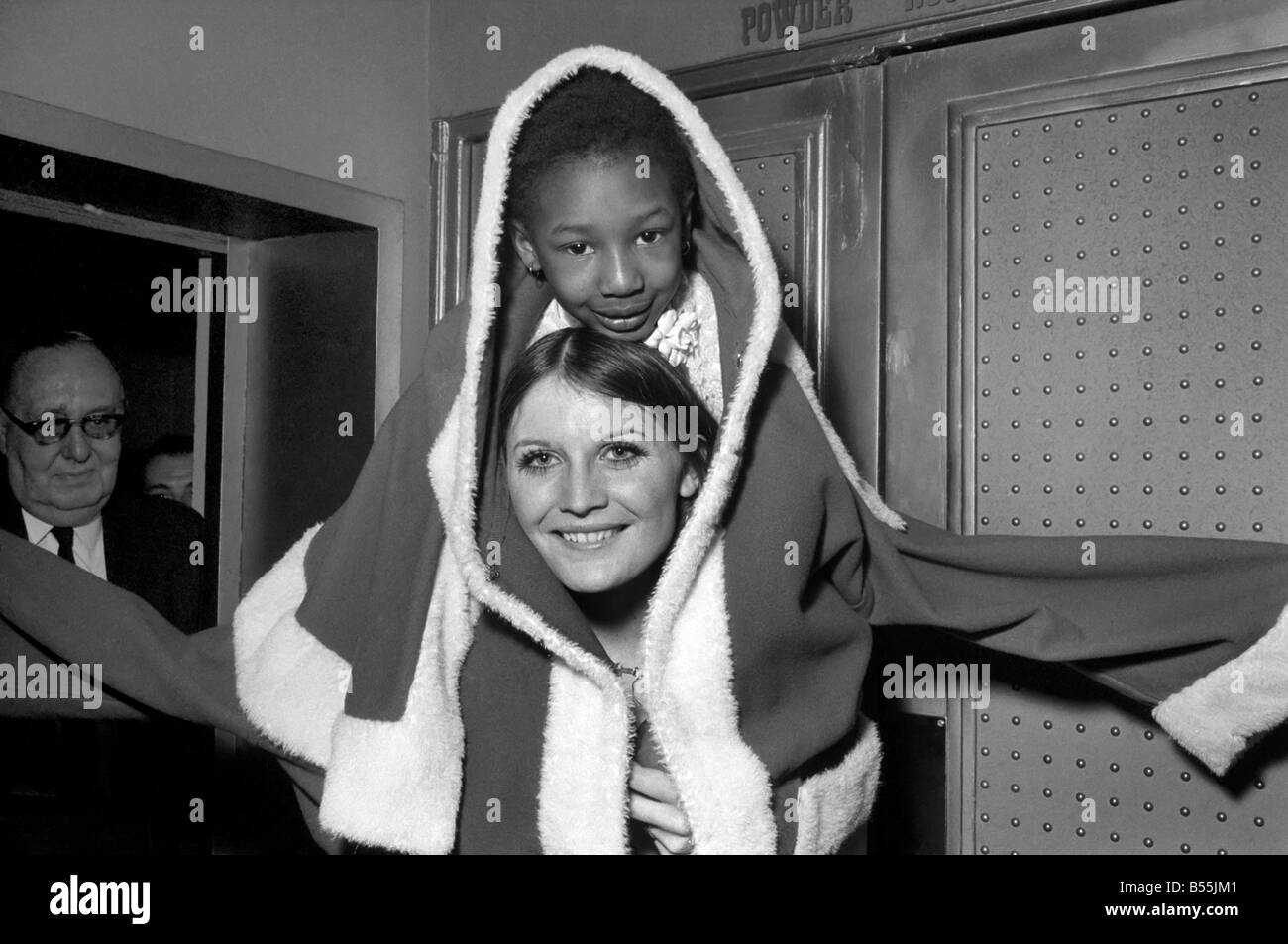 16 year old girl Black and White Stock Photos & Images - Alamy