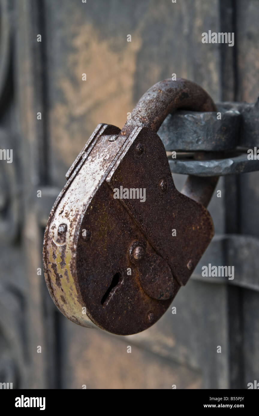 Old rusty padlock Stock Photo - Alamy