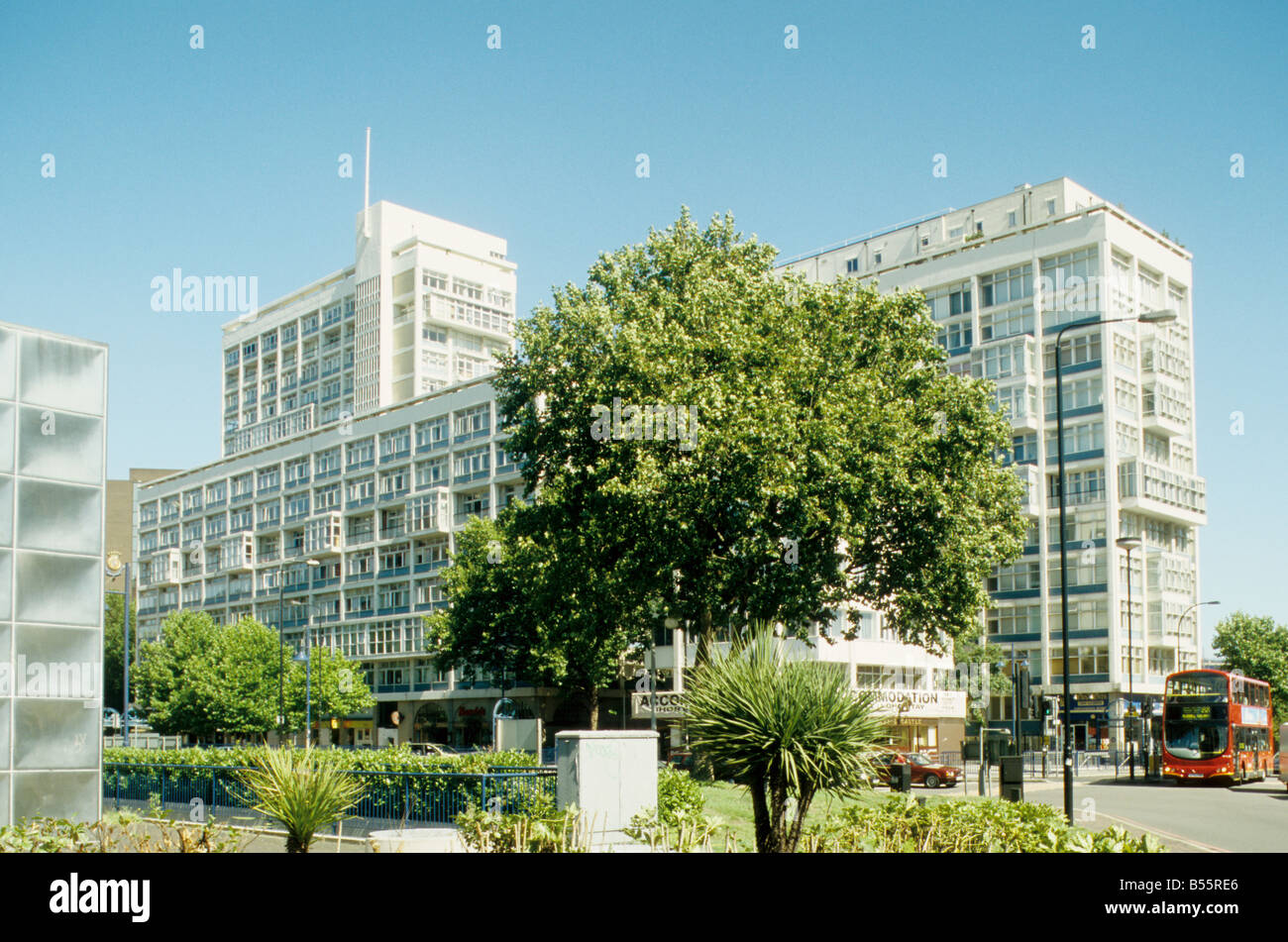 Elephant & Castle, Metro Central Heights viewed from across the main