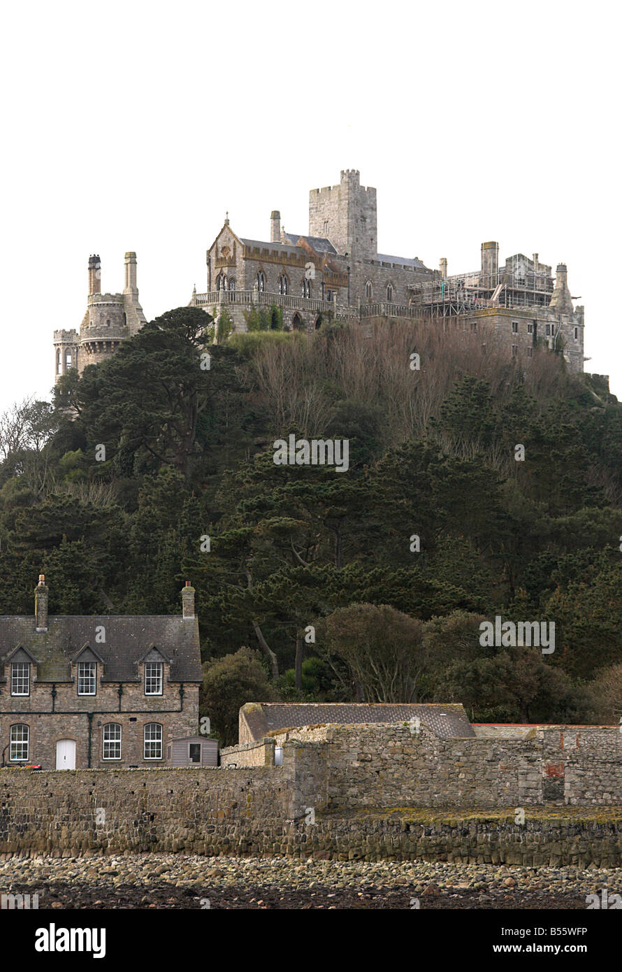 Causeway To St Michael s Mount in Cornwall Stock Photo