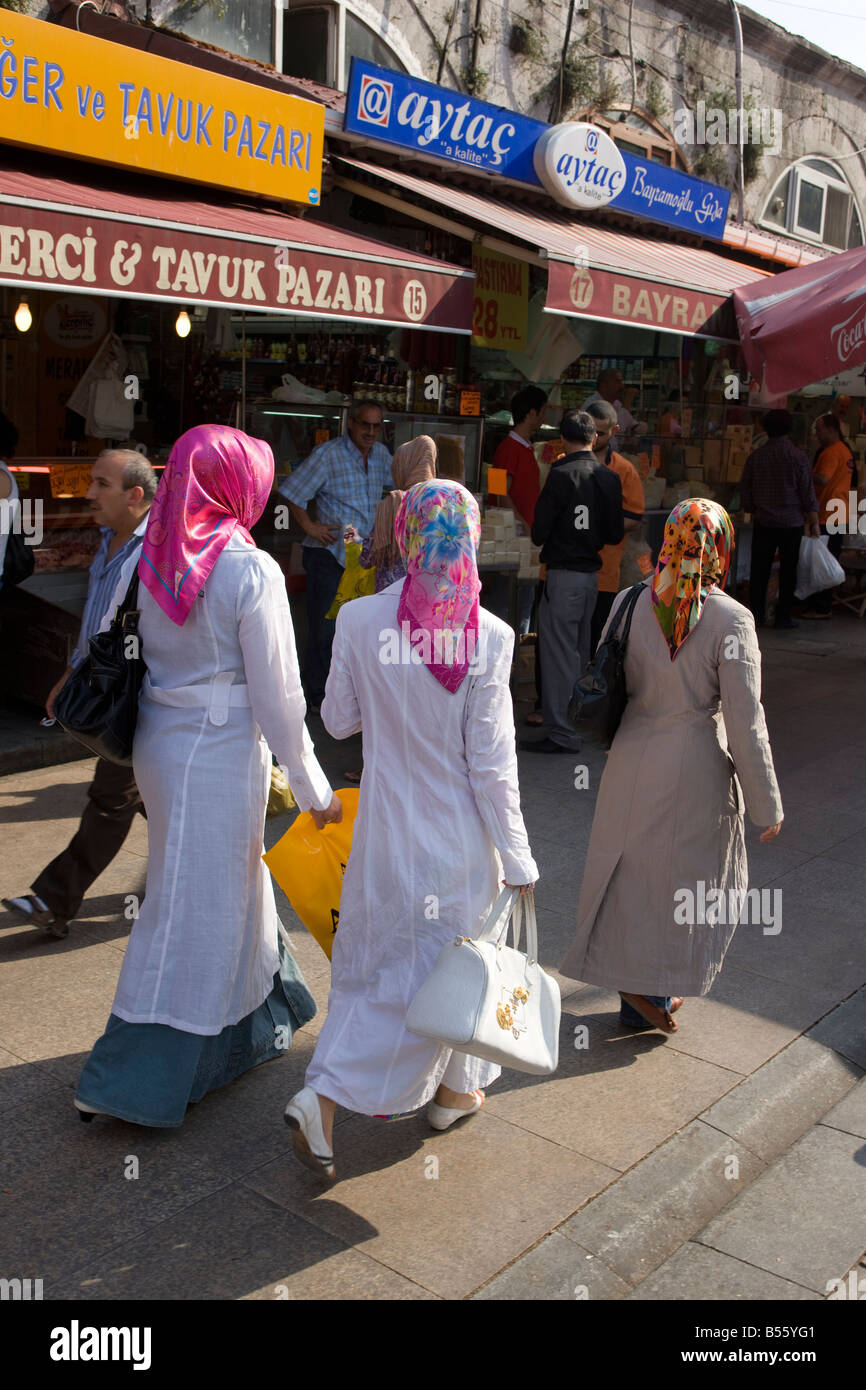 Istanbul, TURKEY, September 20, 2018: Two Muslim Men In Traditional Dress  Go Shopping On The Street Of The Old Town Editorial Stock Photo Image Of  Shopping, Concept: 132114973