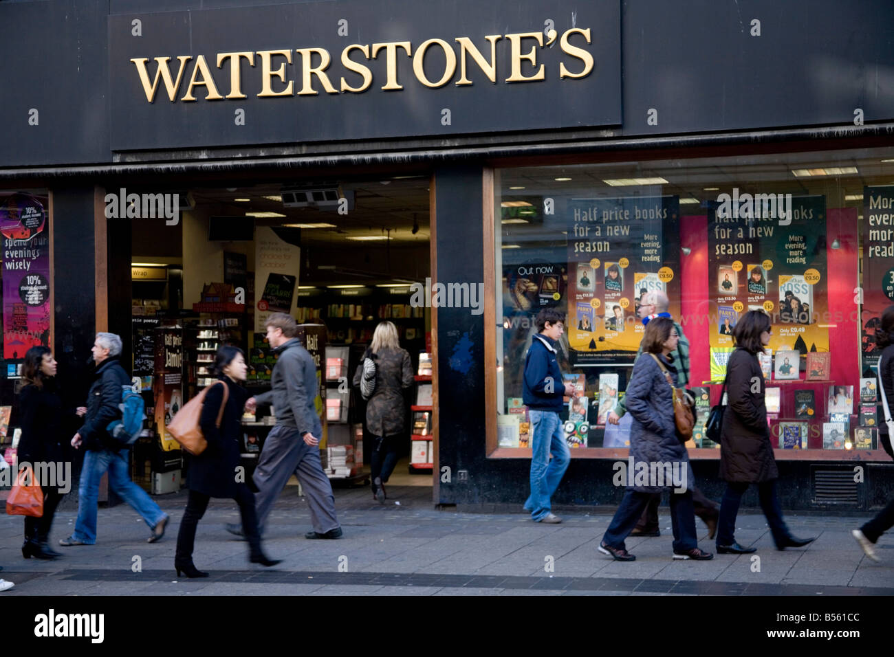 Waterstones London Stock Photos & Waterstones London Stock Images Alamy