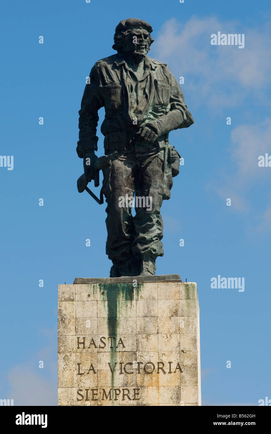 Close up of statue to Ernesto Che Guevara, Santa Clara,Cuba Stock Photo -  Alamy