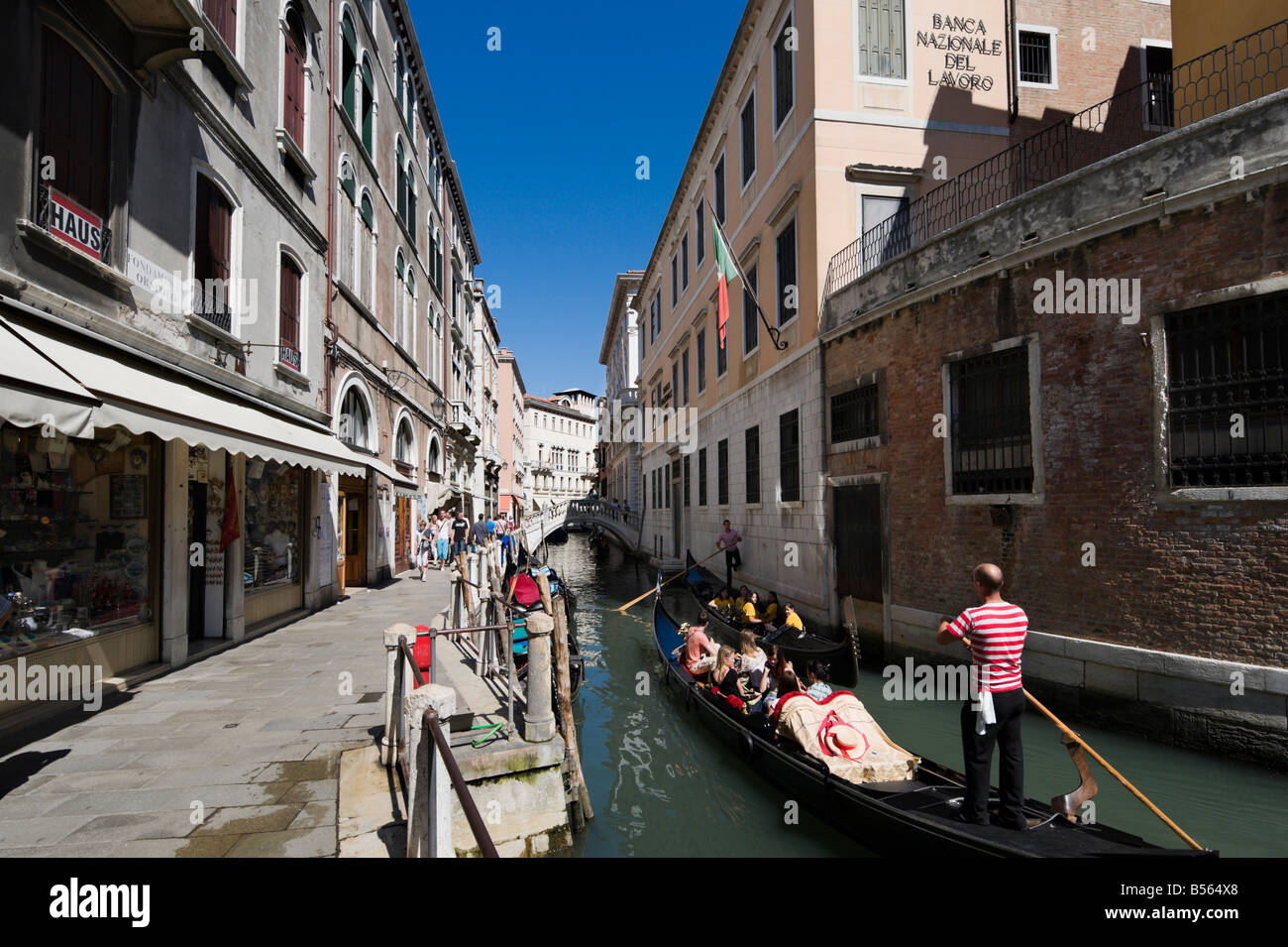 Gondolas on narrow canal hi-res stock photography and images - Alamy
