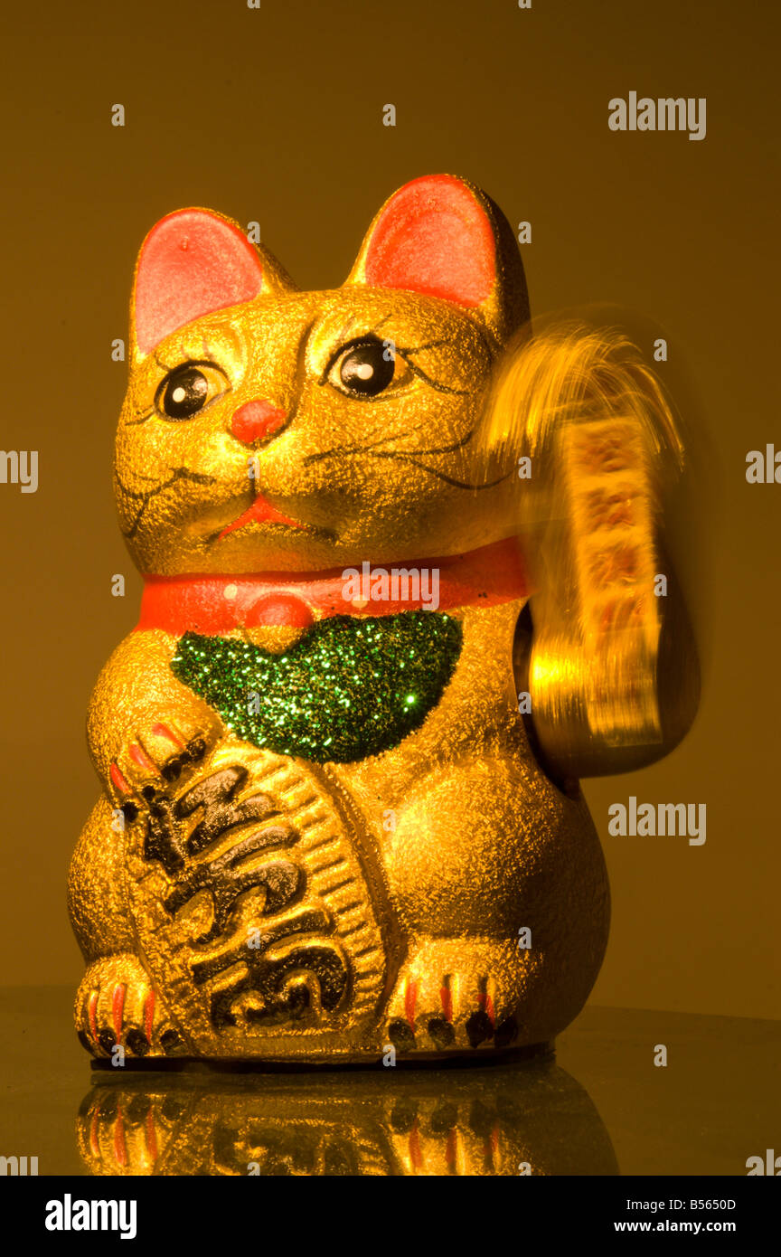 Chinese Cat Statue Waving Arm at Sara Gardner blog