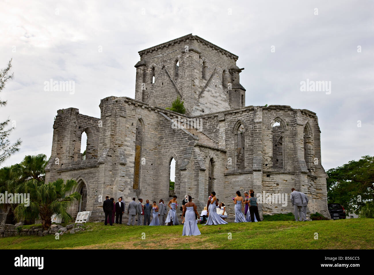 Bermudian wedding at the Unfinished Church, Saint George, Bermuda Stock Photo