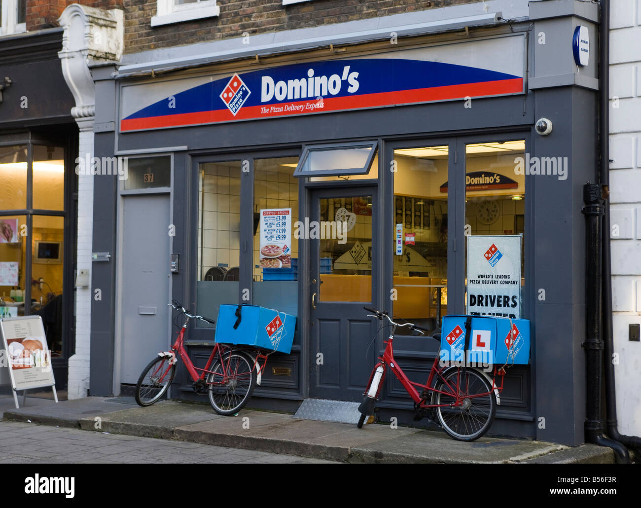 Domino's pizzas hires stock photography and images Alamy