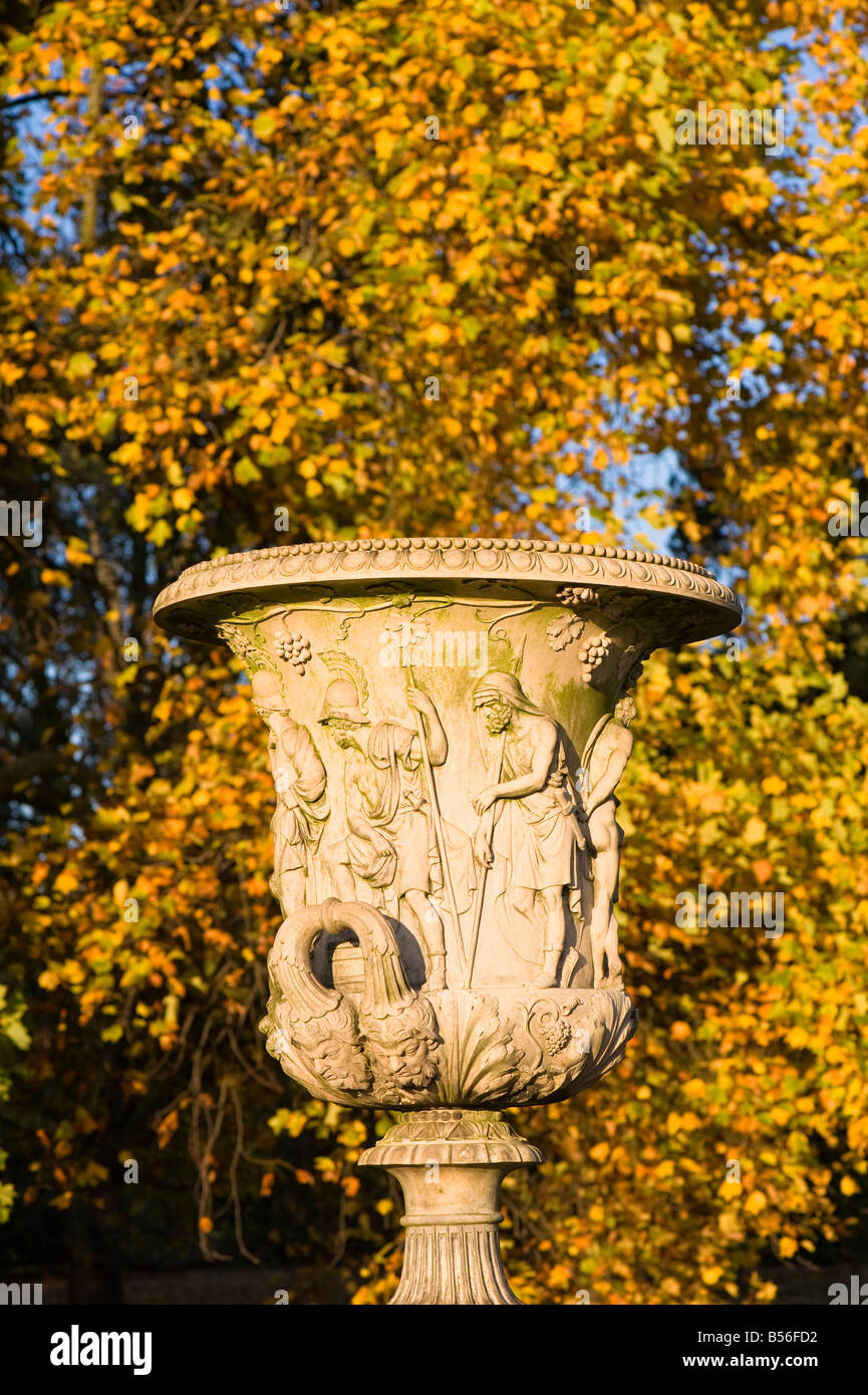 Greek urn, Kew Gardens Kew Surrey TW9 London United Kingdom Stock Photo