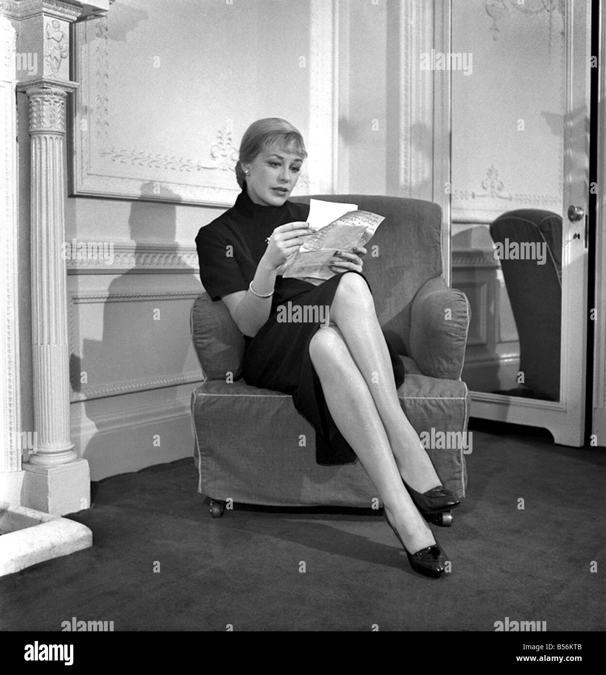 Blond German actress Hildegarde Neff is spending 6 days in London. She has just arrived from New York and is spending her time her resting and discussing possible future films before going on to Hamburg. October 1953 D6129-001 Stock Photo