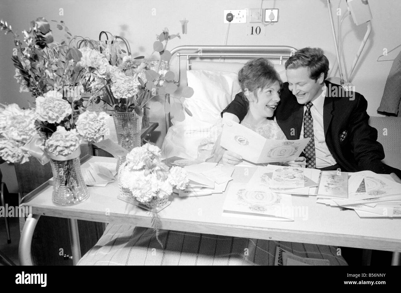 Medical: Mrs. Rosemay Letts mother of the quins pictured today in her room at the University College Hospital. Husband John with her. December 1969 Z12202-003 Stock Photo
