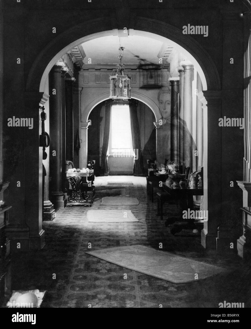 How the ghost of Nuneaton warns of an approaching death. November 1935