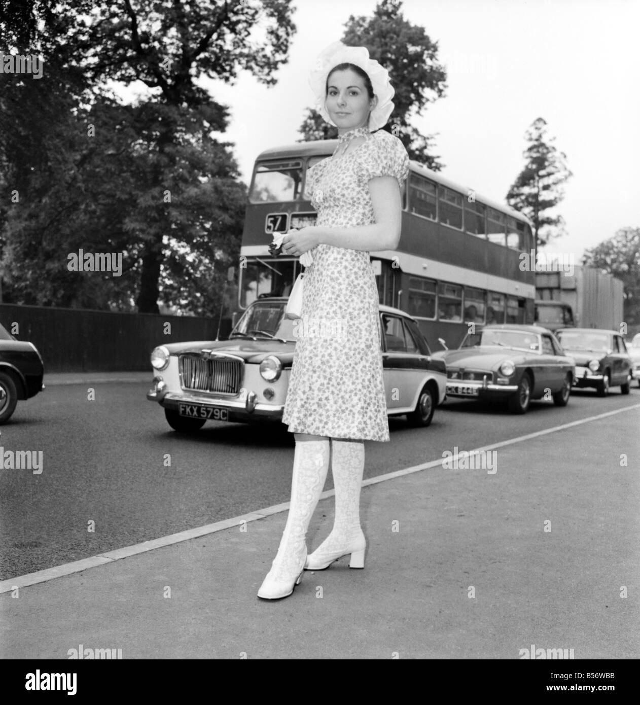 Royal ascot fashion 1970s hi-res stock photography and images - Alamy