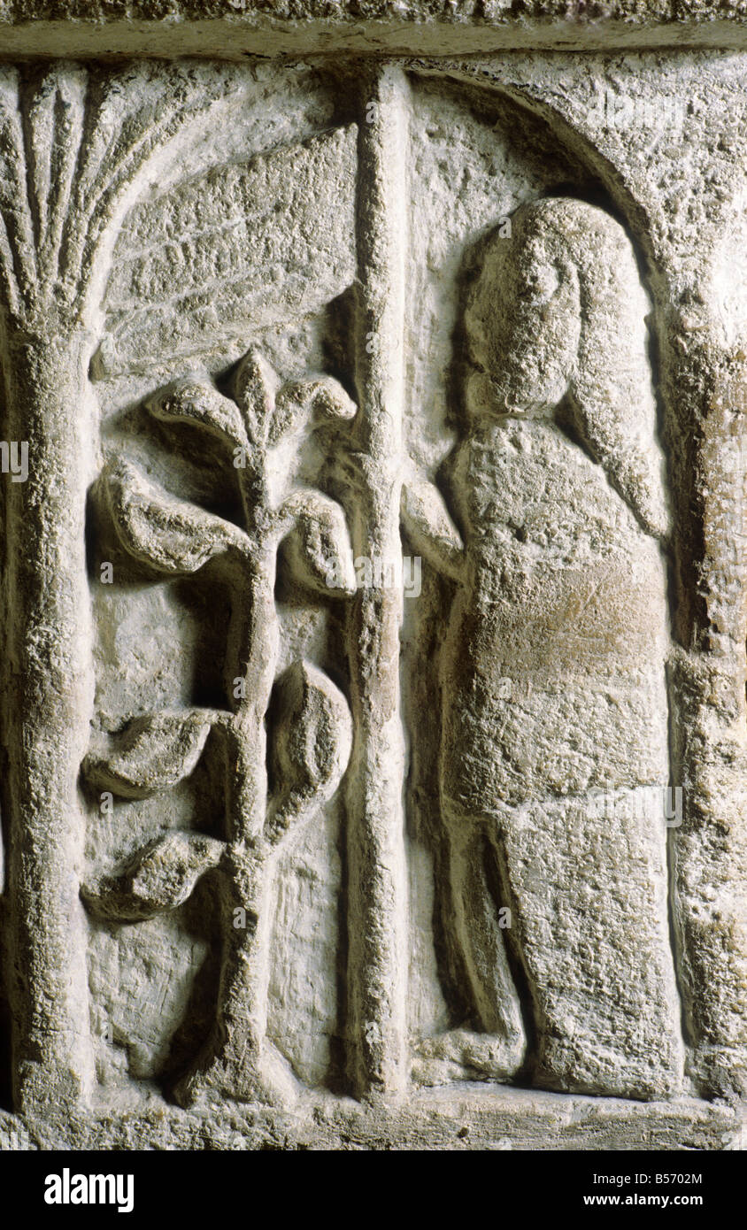 Burnham Deepdale Norman Font detail May flowering tree Rogationtide Banner Labour of the Month 12th century carving Romanesque Stock Photo