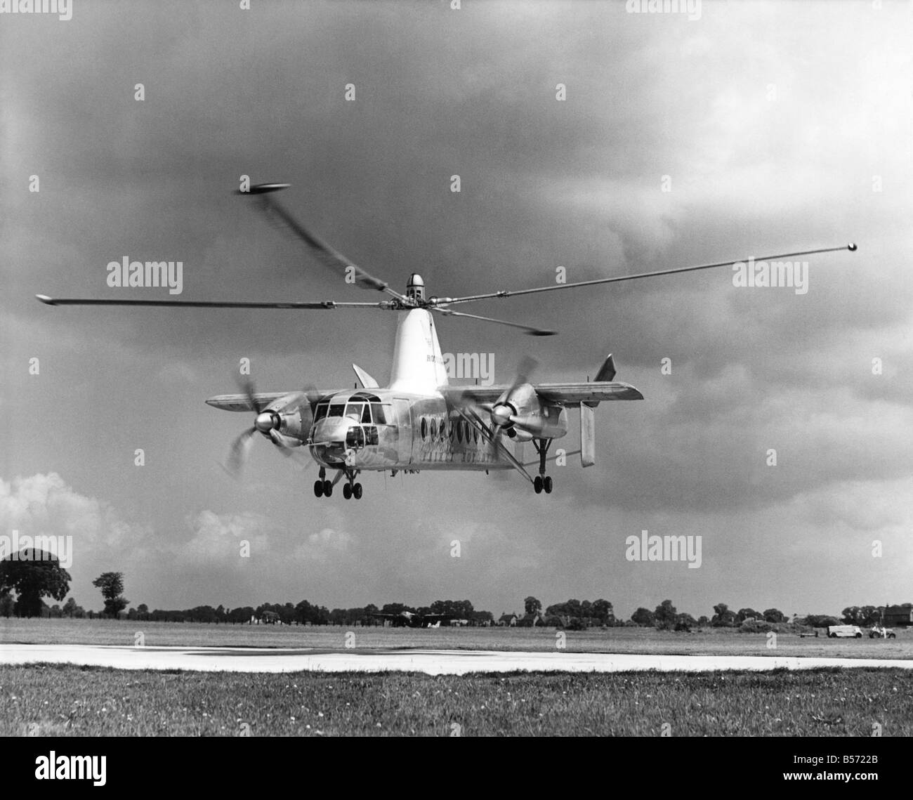 The world's first vertical take-off airliner, the British Fairey Rotodyne, was demonstrated today at White Waltham Airfield where it is seen here in flight. ;June 1958 ;P004259 Stock Photo