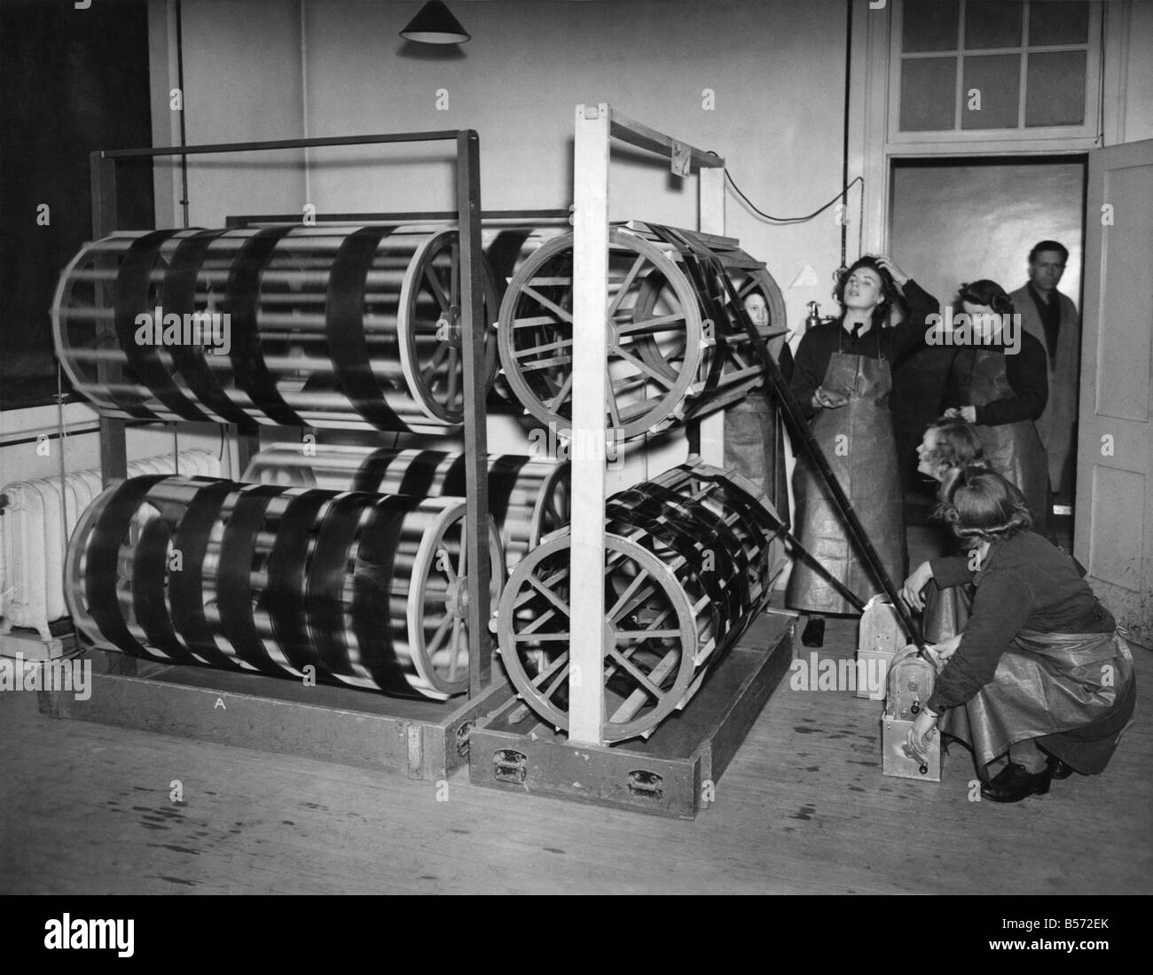 World war ii women waaf hi-res stock photography and images - Alamy