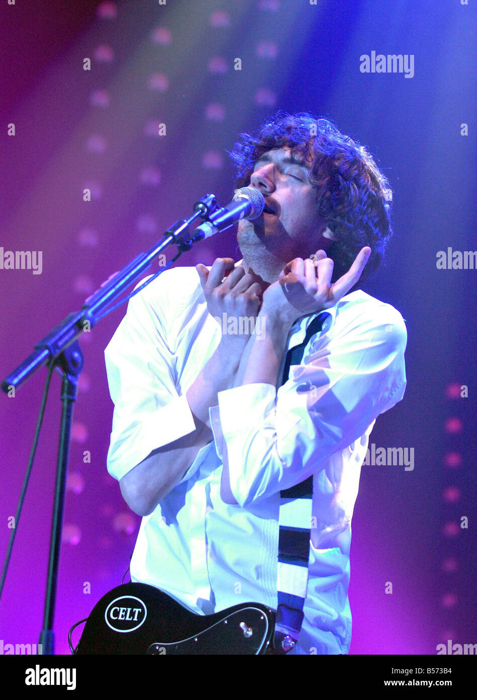 Gary lightbody from snow patrol may 2006 hi-res stock photography and