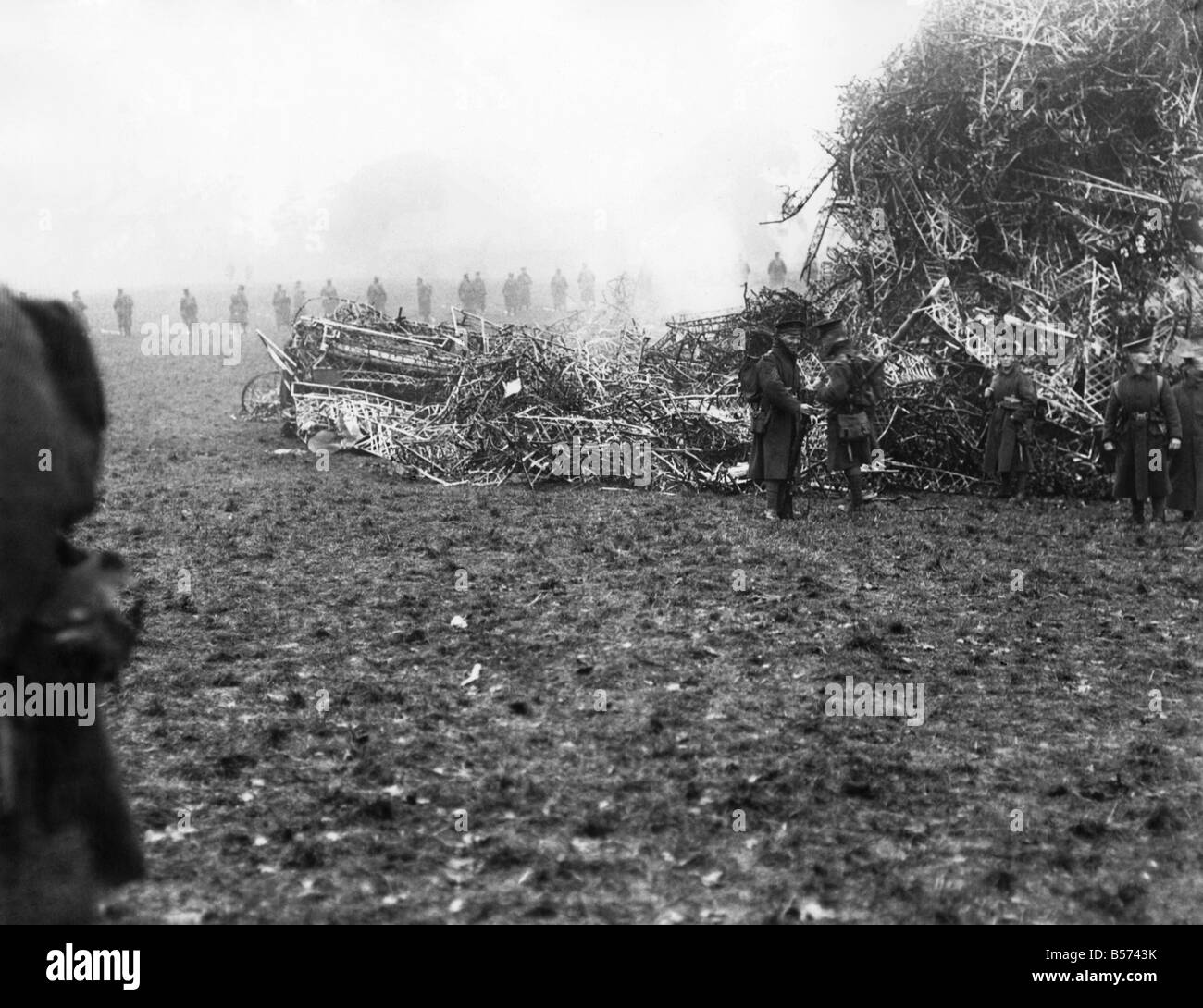 World War One: Wreckage of Zeppelin brought down in Potters Bar 1916. P004030 Stock Photo