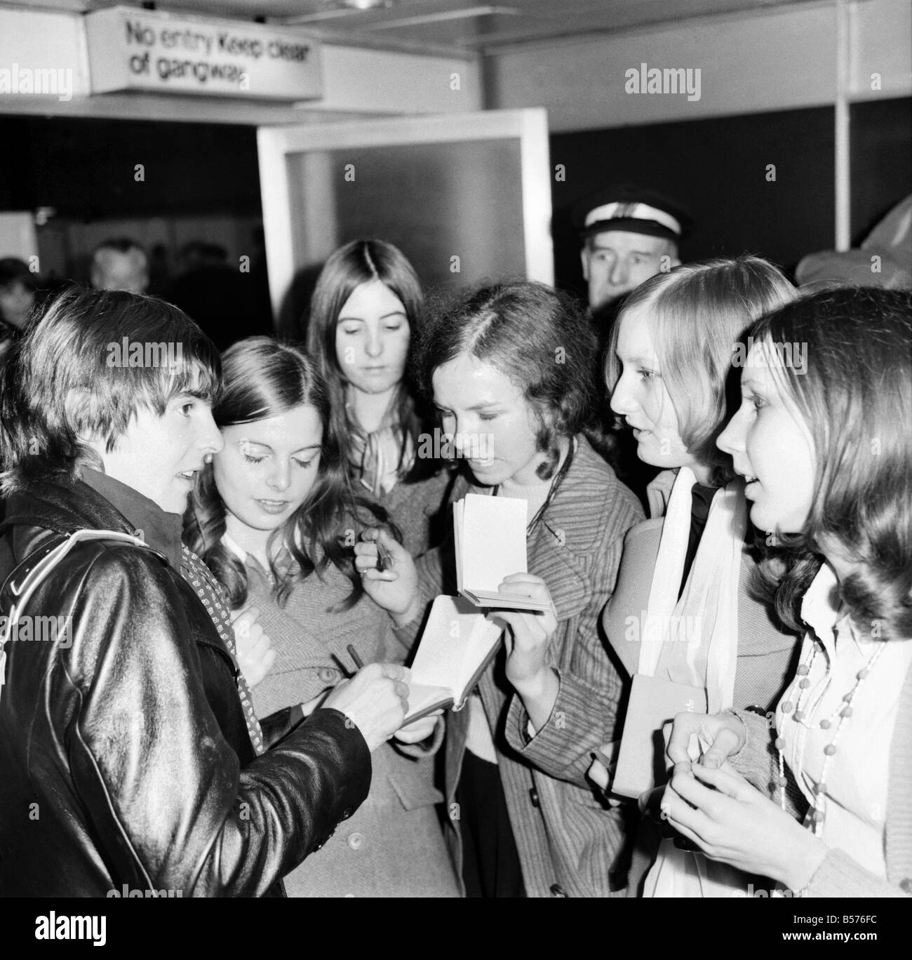 The Monkees: Monkee Davy Jones Arrived at Heathrow Airport with his ...