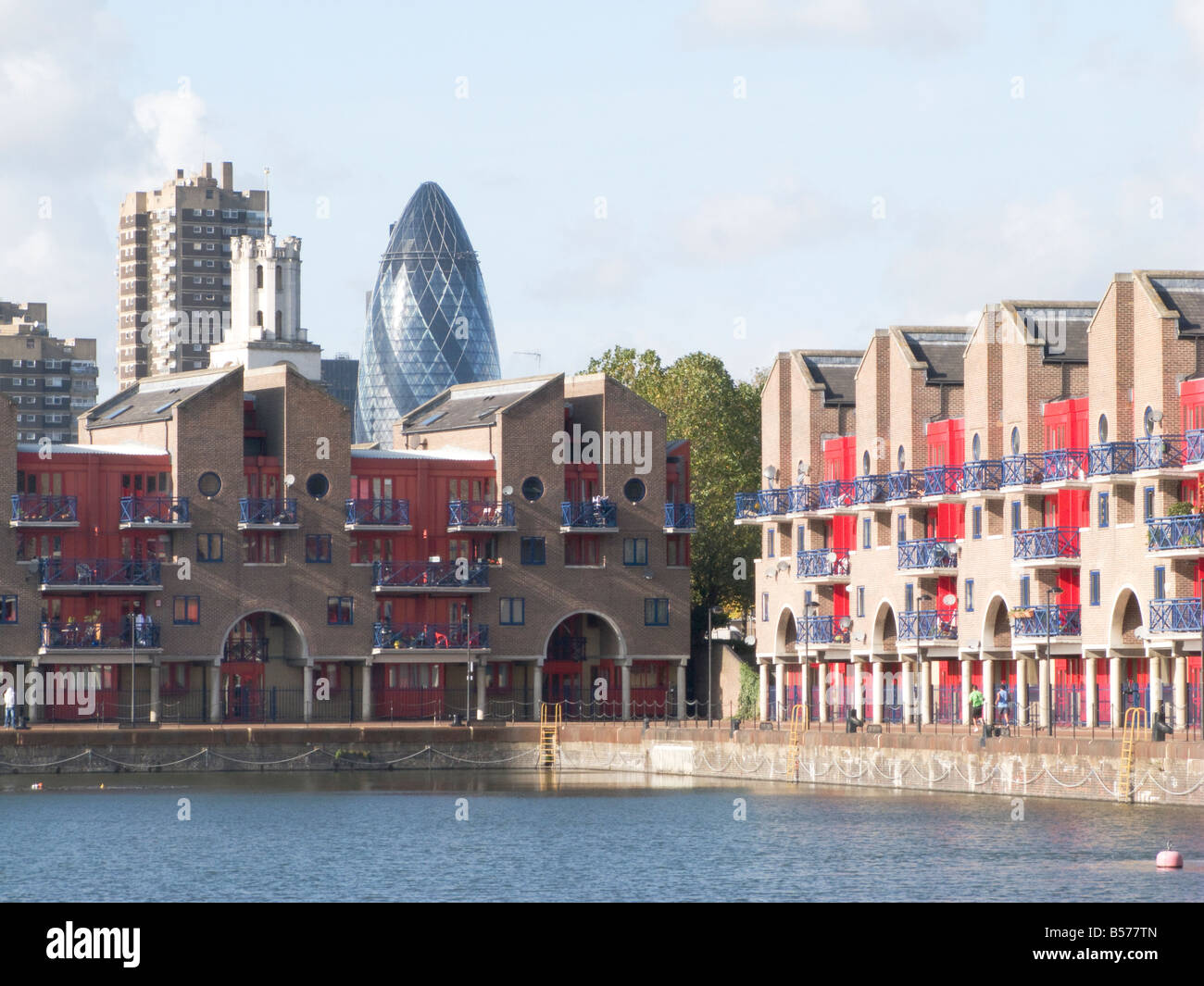 Wapping Riverside Wapping hi-res stock photography and images - Alamy