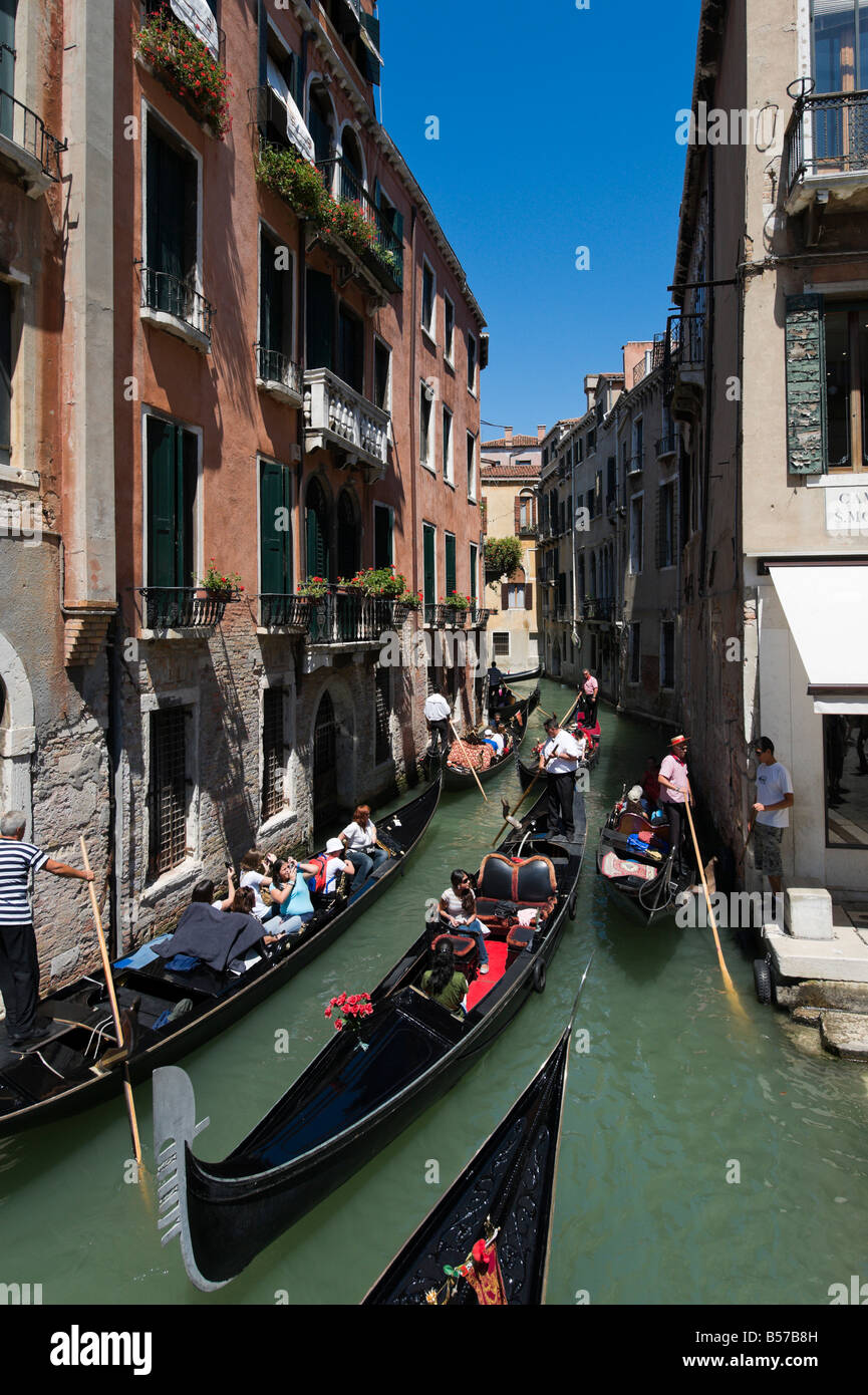 Gondolas on narrow canal hi-res stock photography and images - Alamy