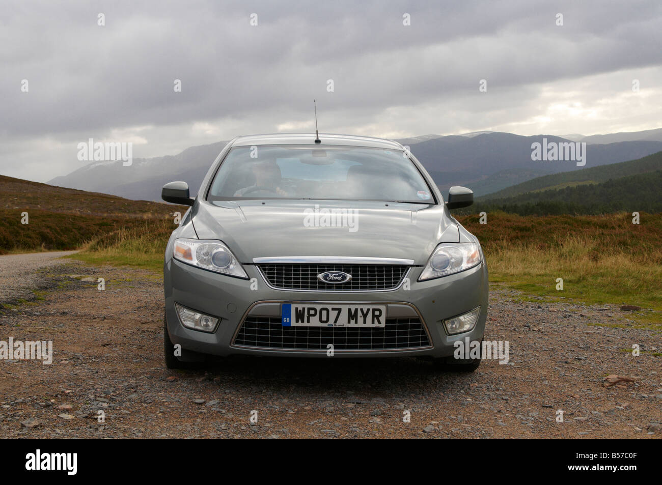 Car in layby hi-res stock photography and images - Alamy