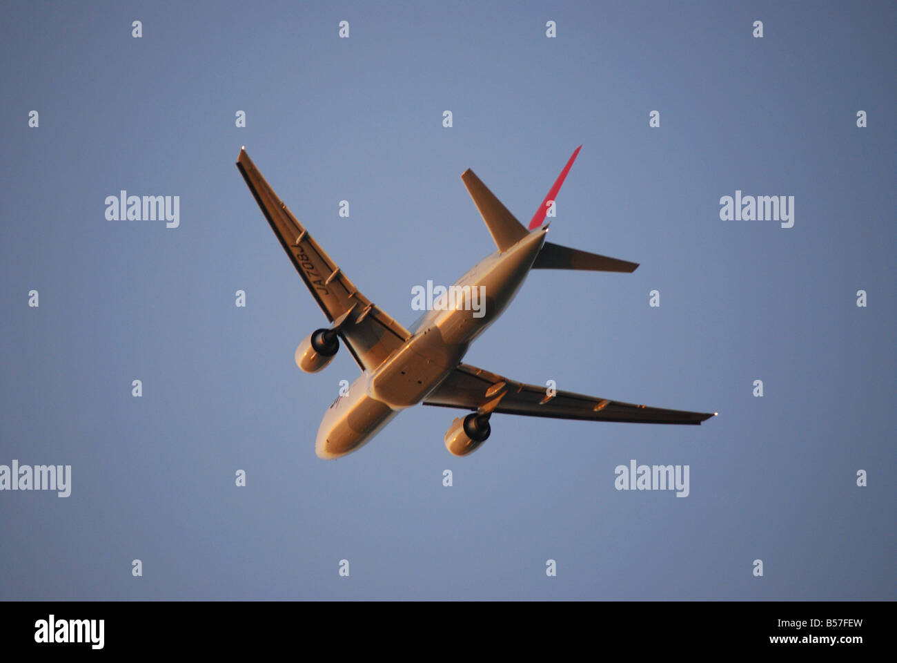 JAL Japan Airlines Boeing 777 aircraft taking off, Heathrow Airport, Greater London, England, United Kingdom Stock Photo