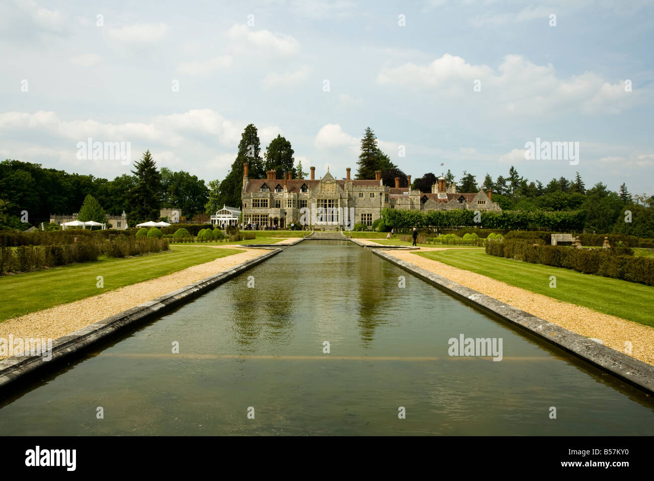 English tudor hi-res stock photography and images - Alamy