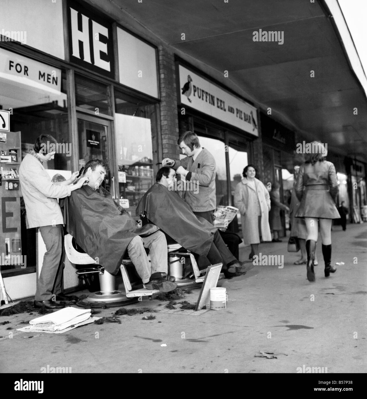 Hairdressers 1970s hires stock photography and images Alamy
