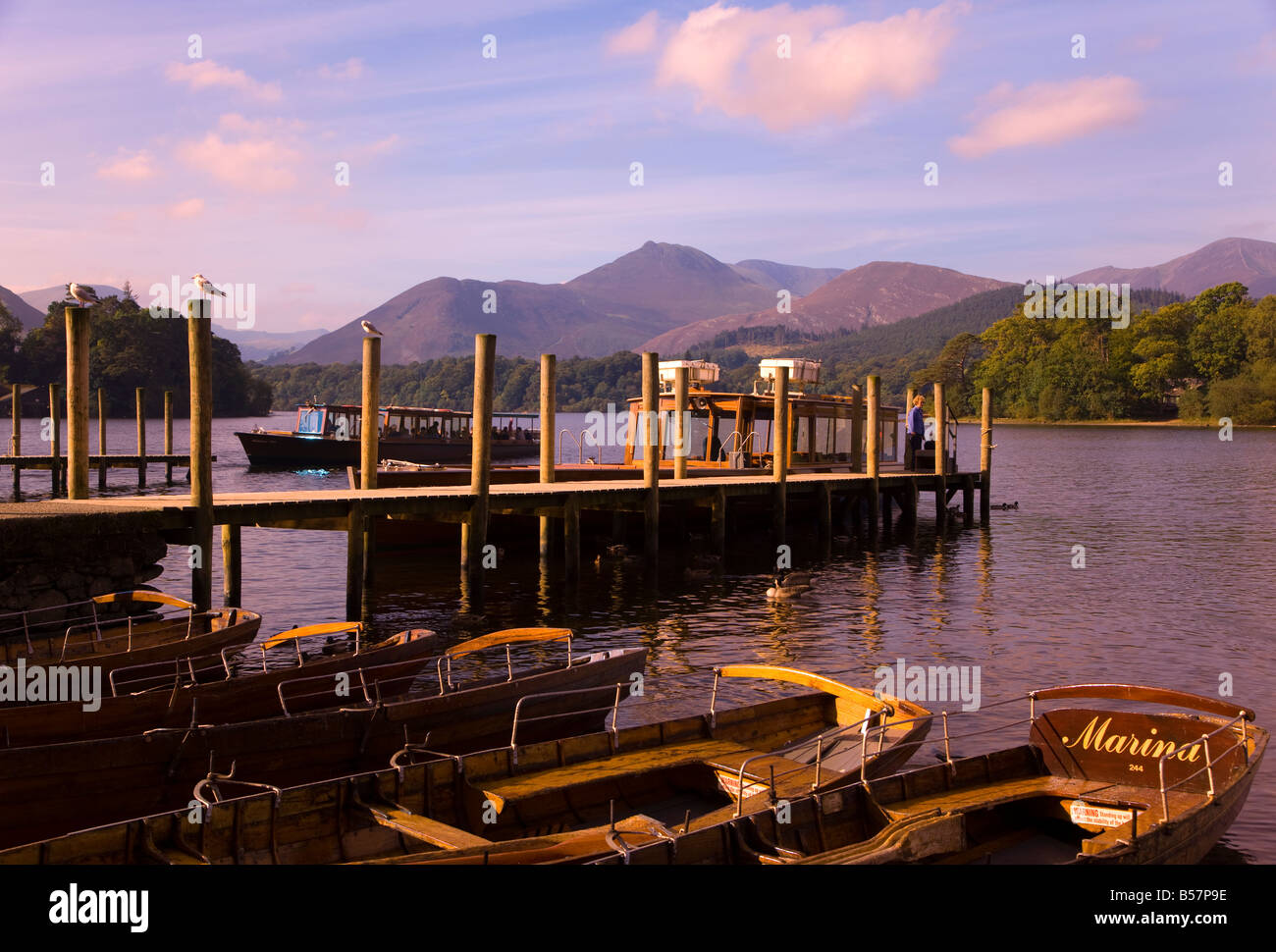 Derwentwater rowing boats pier hires stock photography and images Alamy