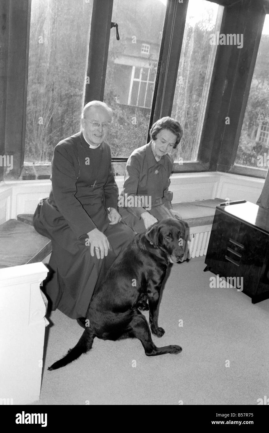 Dr donald coggan archbishop of canterbury hi-res stock photography and ...