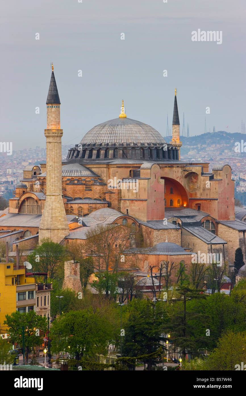 Elevated view of Aya Sofya (Hagia Sophia) (Sancta Sophia), UNESCO World Heritage Site, in Sultanahmet, Istanbul, Turkey, Europe Stock Photo
