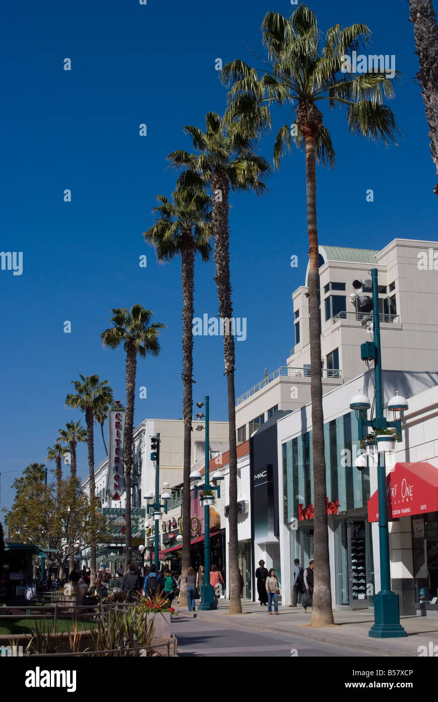 Marketing Suite :: Drybar Santa Monica Place - Santa Monica, CA