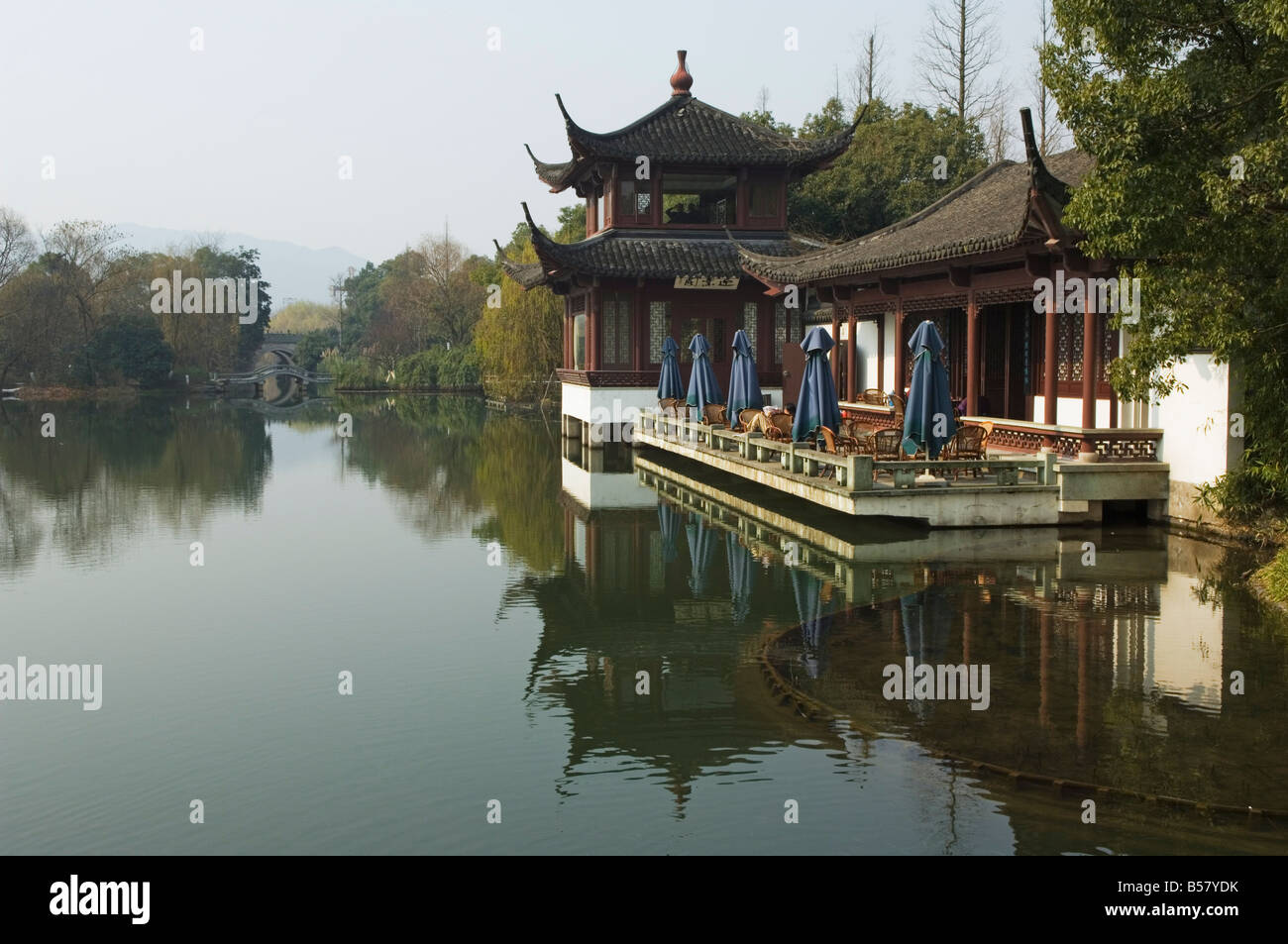 A waterside pavilion at Winding Garden at West Lake, Hangzhou, Zhejiang Province, China, Asia Stock Photo