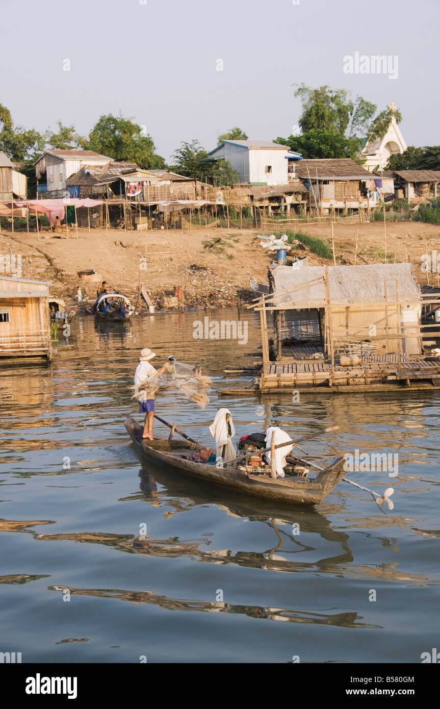 Fishermen on the Mekong River, Phnom Penh, Cambodia, Indochina, Southeast Asia, Asia Stock Photo