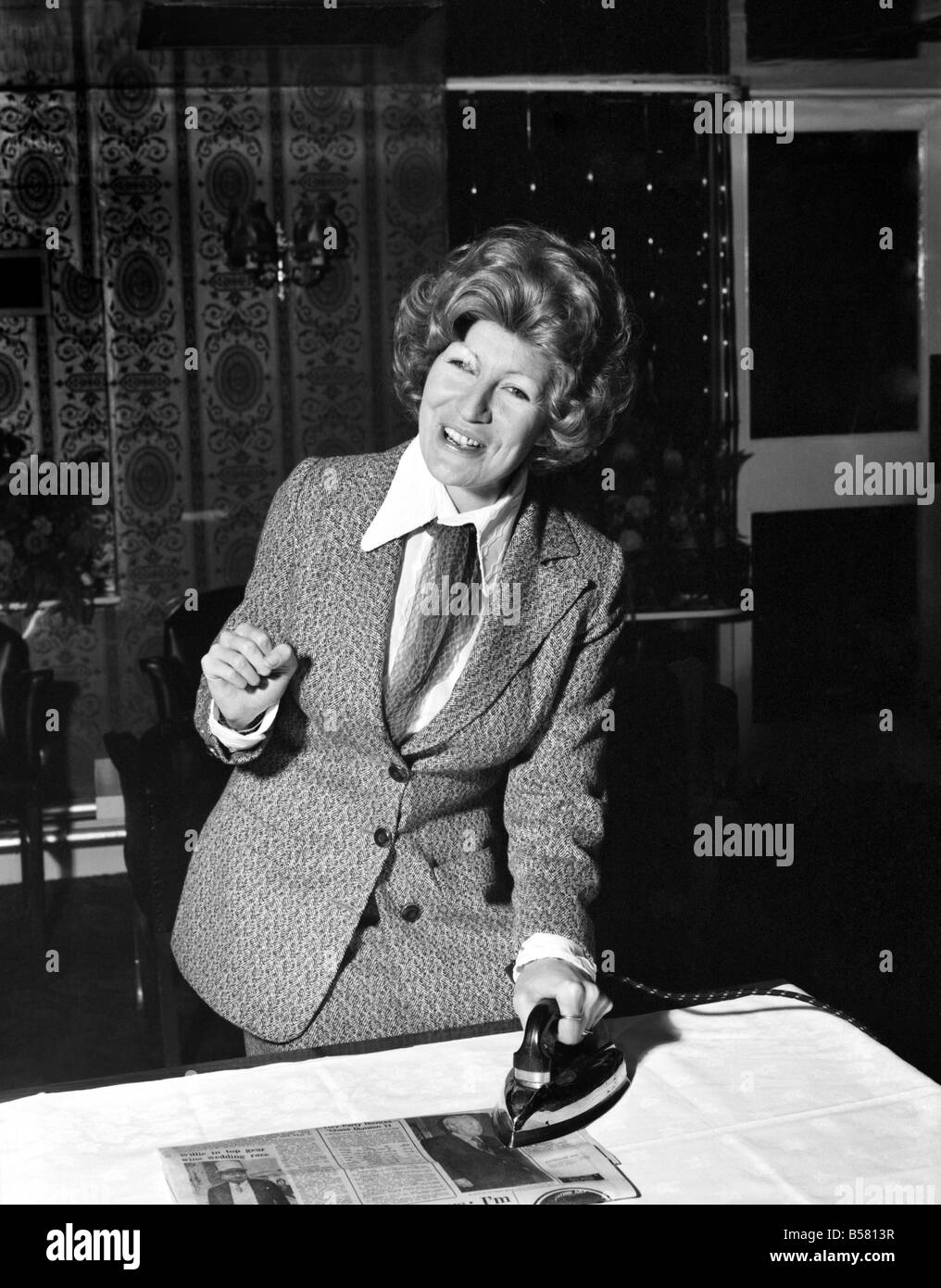 Singer faith brown february 1975 hi-res stock photography and images ...