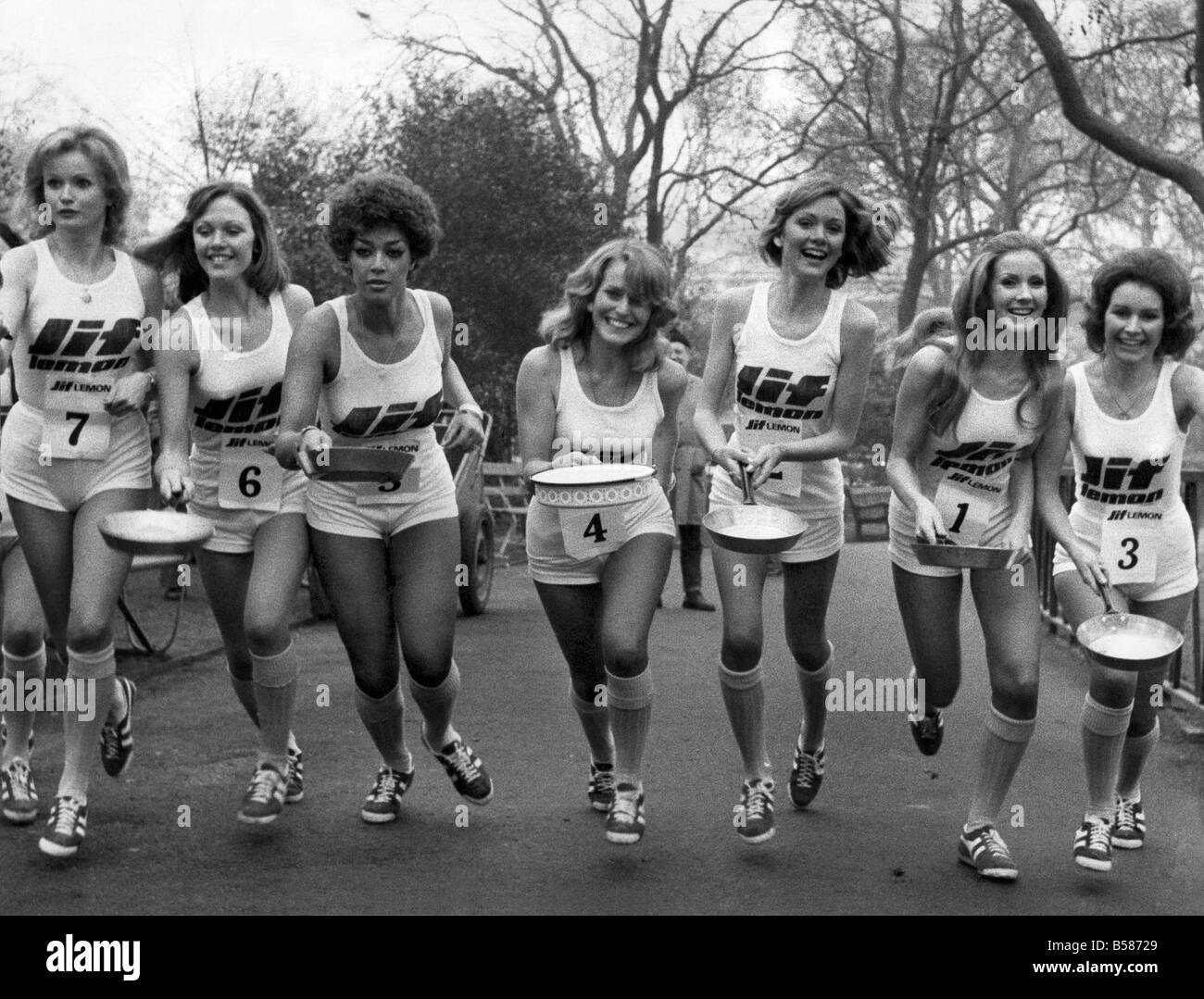 The start of the pancake race I/R Caroline Meade, Marilyn Ward, Gay Leary, Pauline Peart, Gaynor Lacey, Zone Spink Deidre Greenland and Sheila Mitchell. February 1975 P005074 Stock Photo