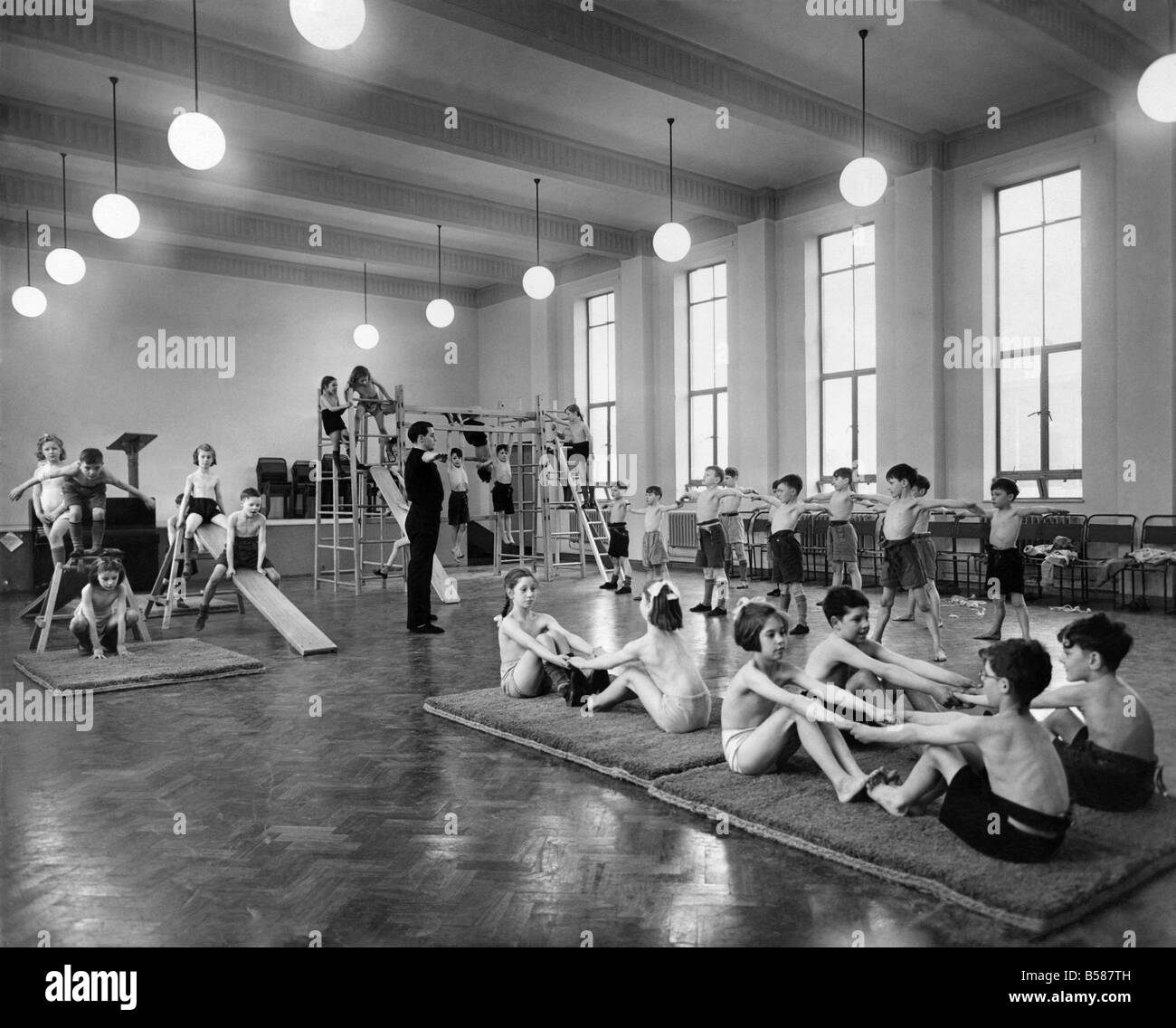 School gym 1950s hires stock photography and images Alamy