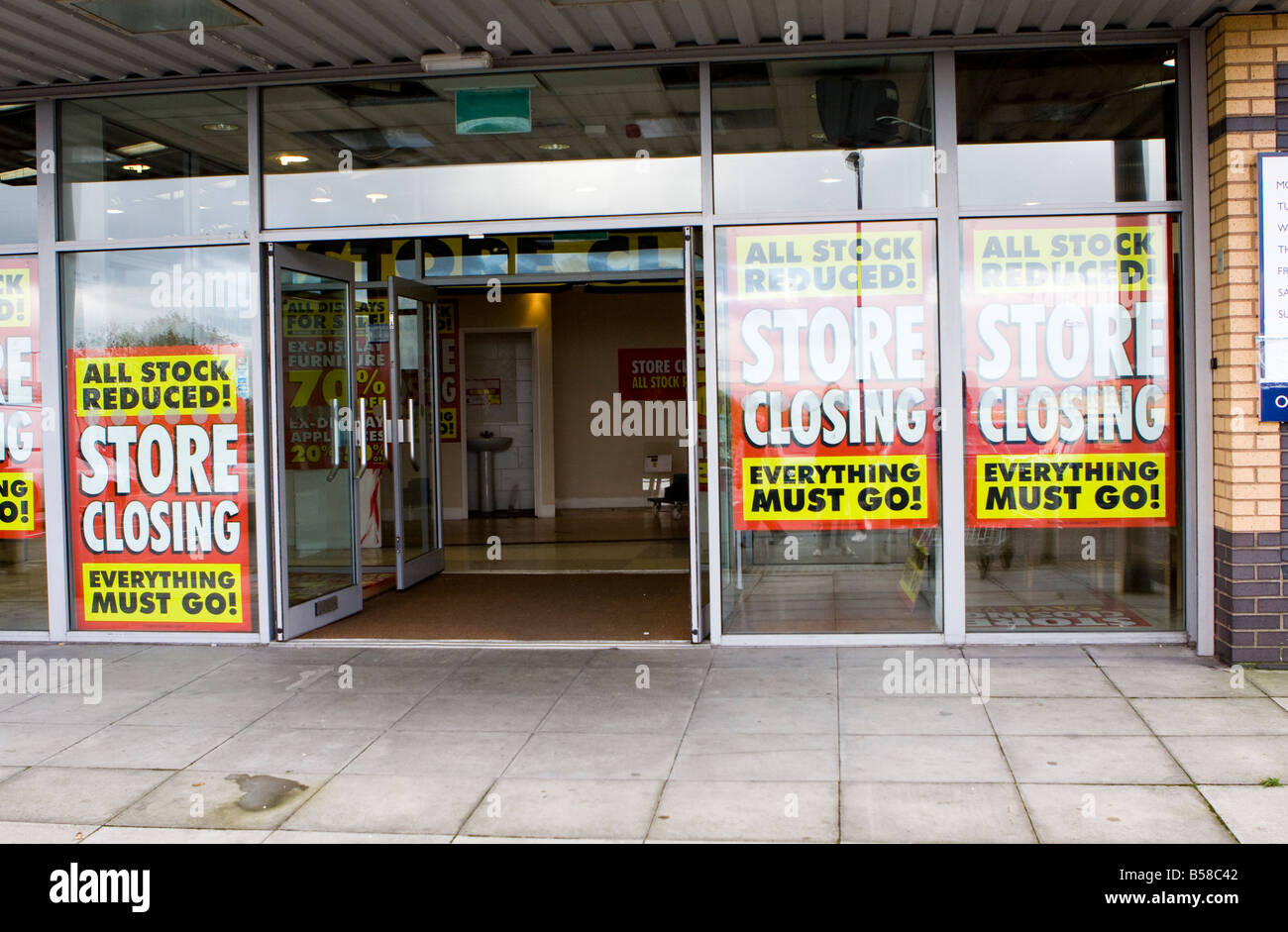 Main entrance to MFI Oldham Manchester store closing closer view Stock Photo