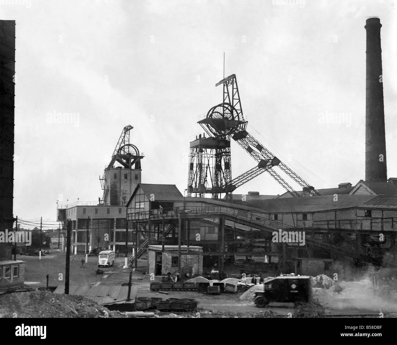 Lancs Pit explosion. The Lyme Pit, Haydock, Lancs where an underground ...