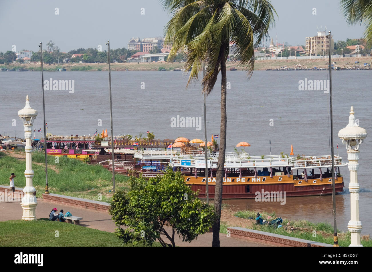 Tourist boats on the Tonle Sap river, Phnom Penh, Cambodia, Indochina, Southeast Asia Stock Photo