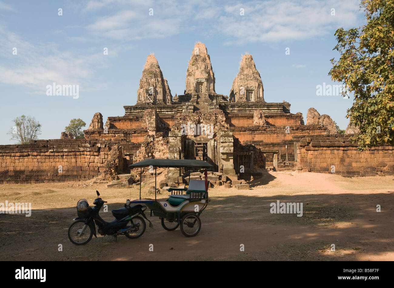 Pre Rup temple, AD 961, Siem Reap, Cambodia, Indochina, Southeast Asia Stock Photo